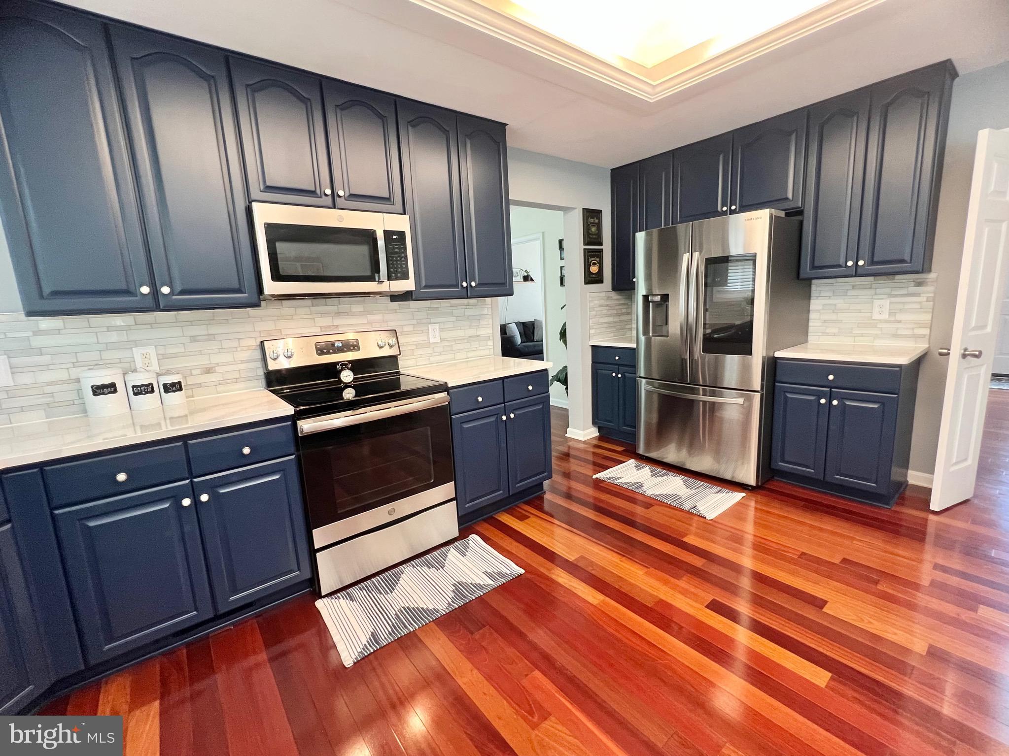 STONE HILL ESTATES - Residential