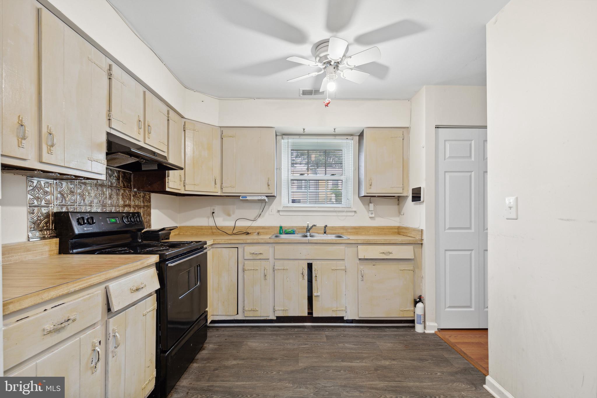 RYON WOODS SUB - Residential