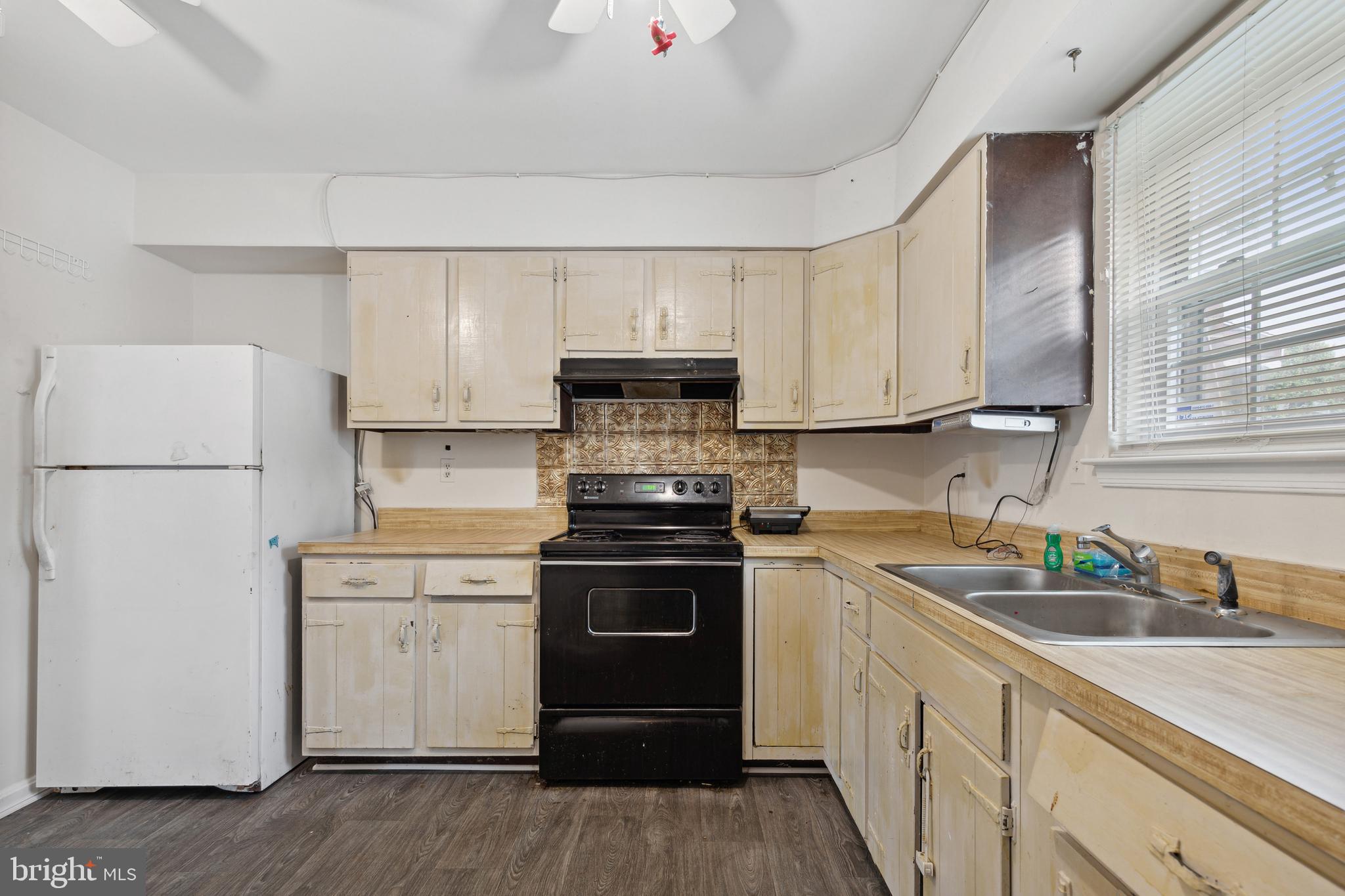 RYON WOODS SUB - Residential