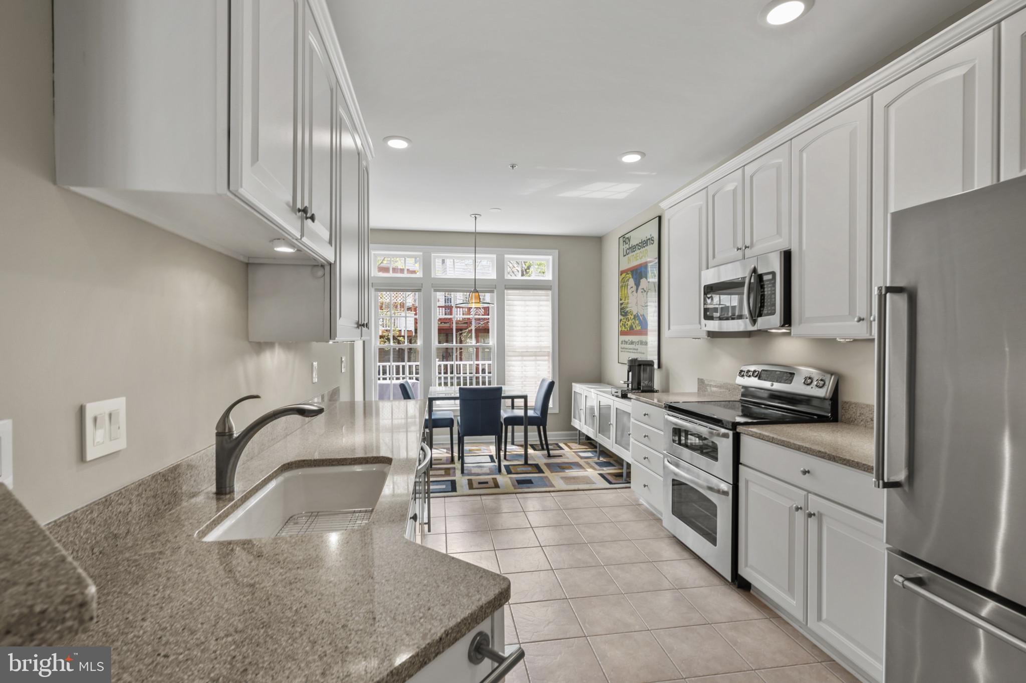 WAVERLY WOODS - Residential