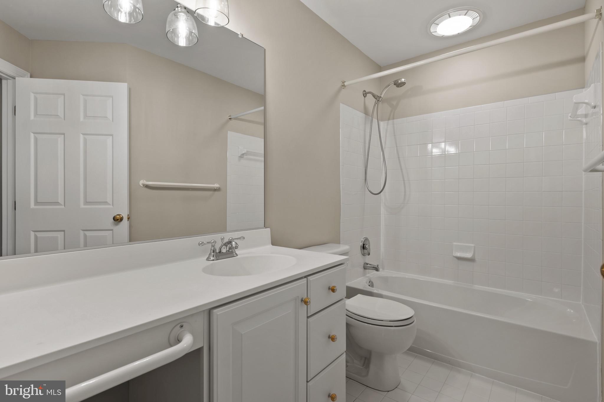 WAVERLY WOODS - Residential