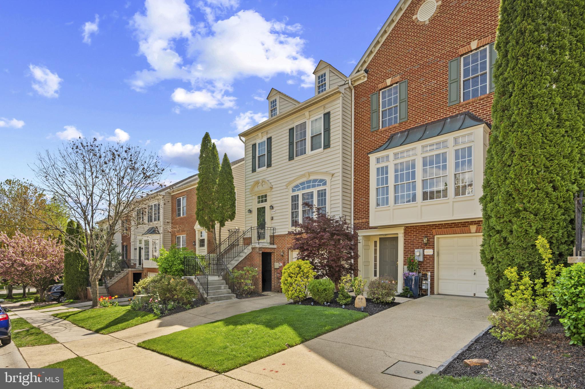 WAVERLY WOODS - Residential