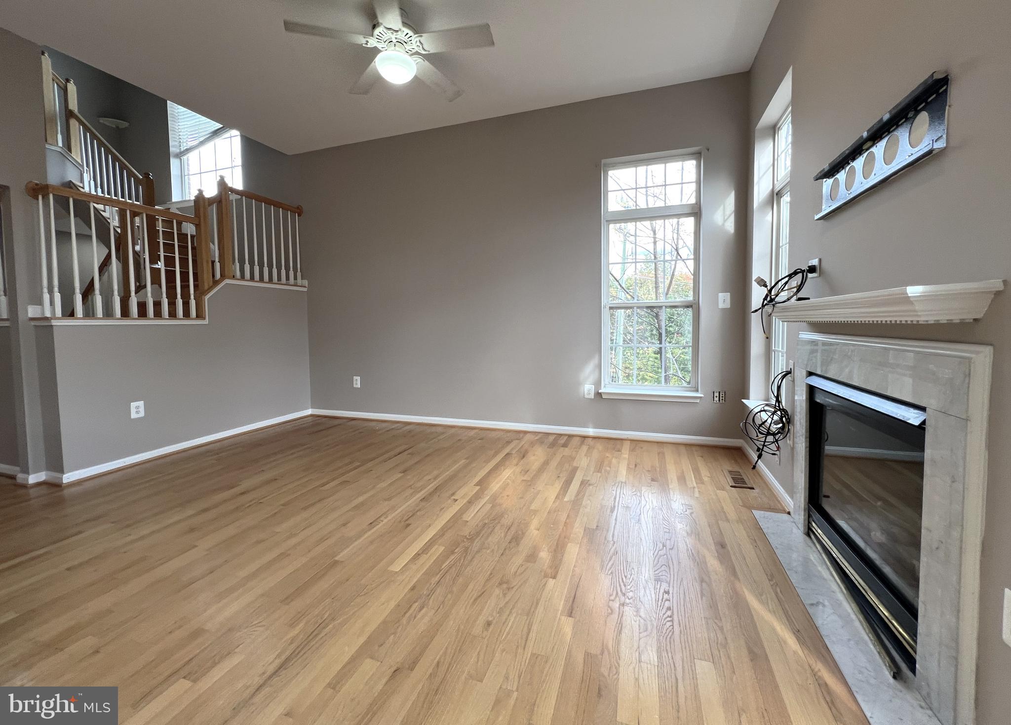 SQUIRREL HILL - Residential Lease