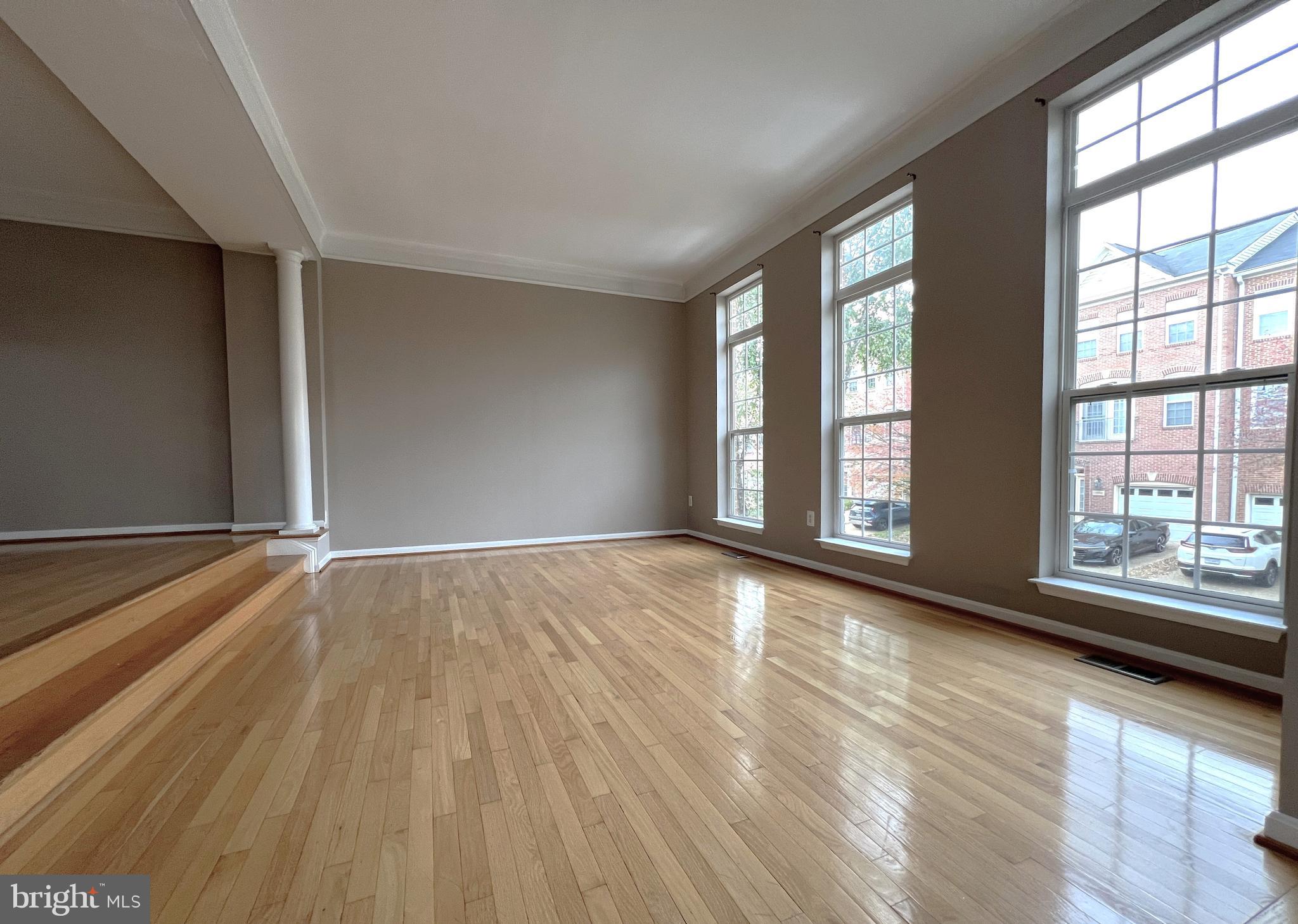 SQUIRREL HILL - Residential Lease