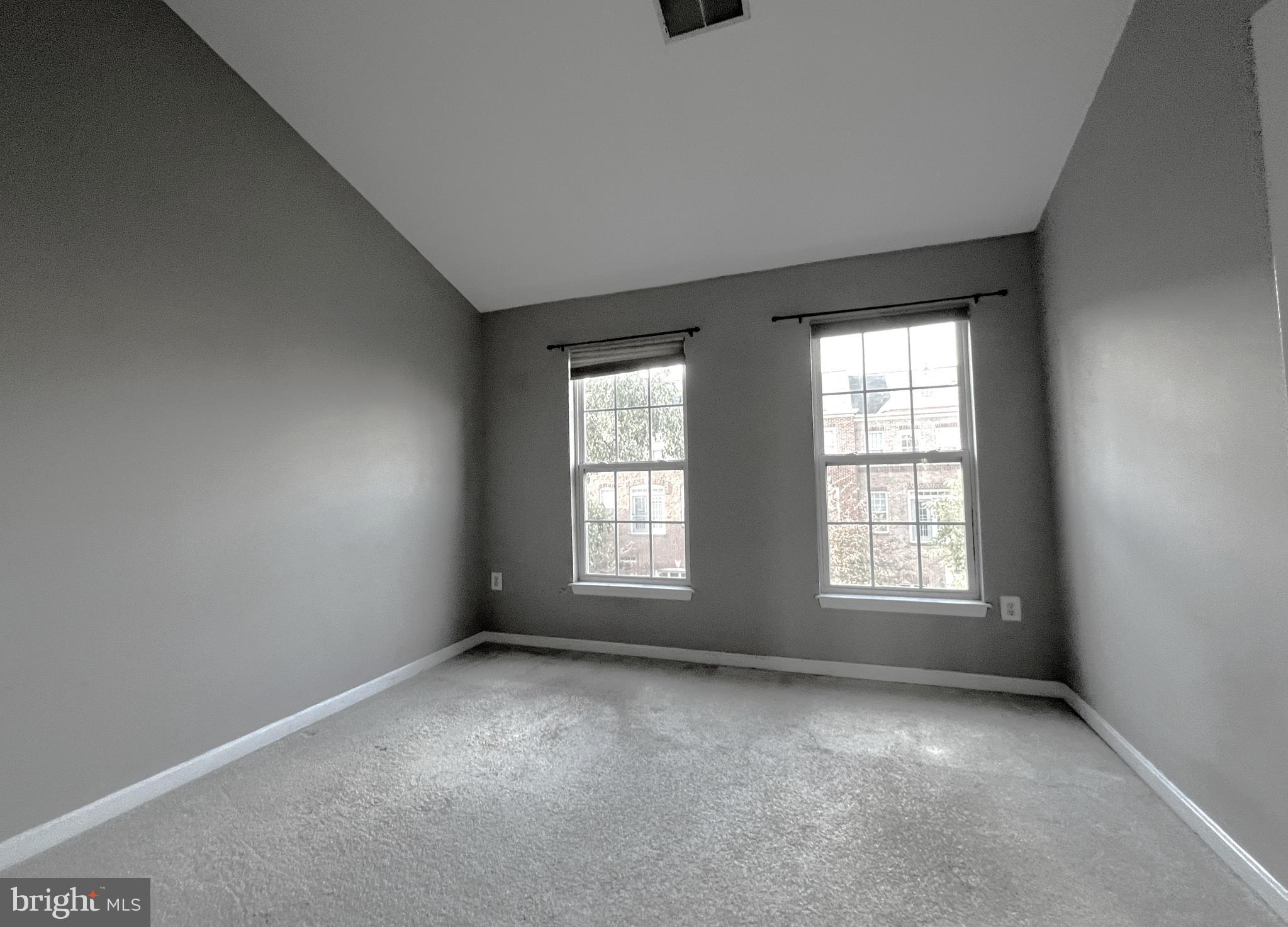 SQUIRREL HILL - Residential Lease