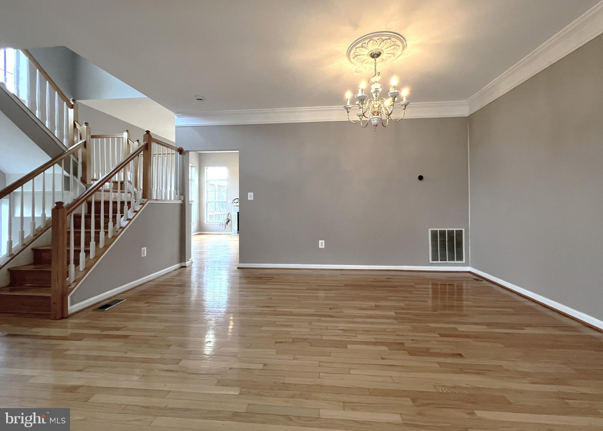 SQUIRREL HILL - Residential Lease