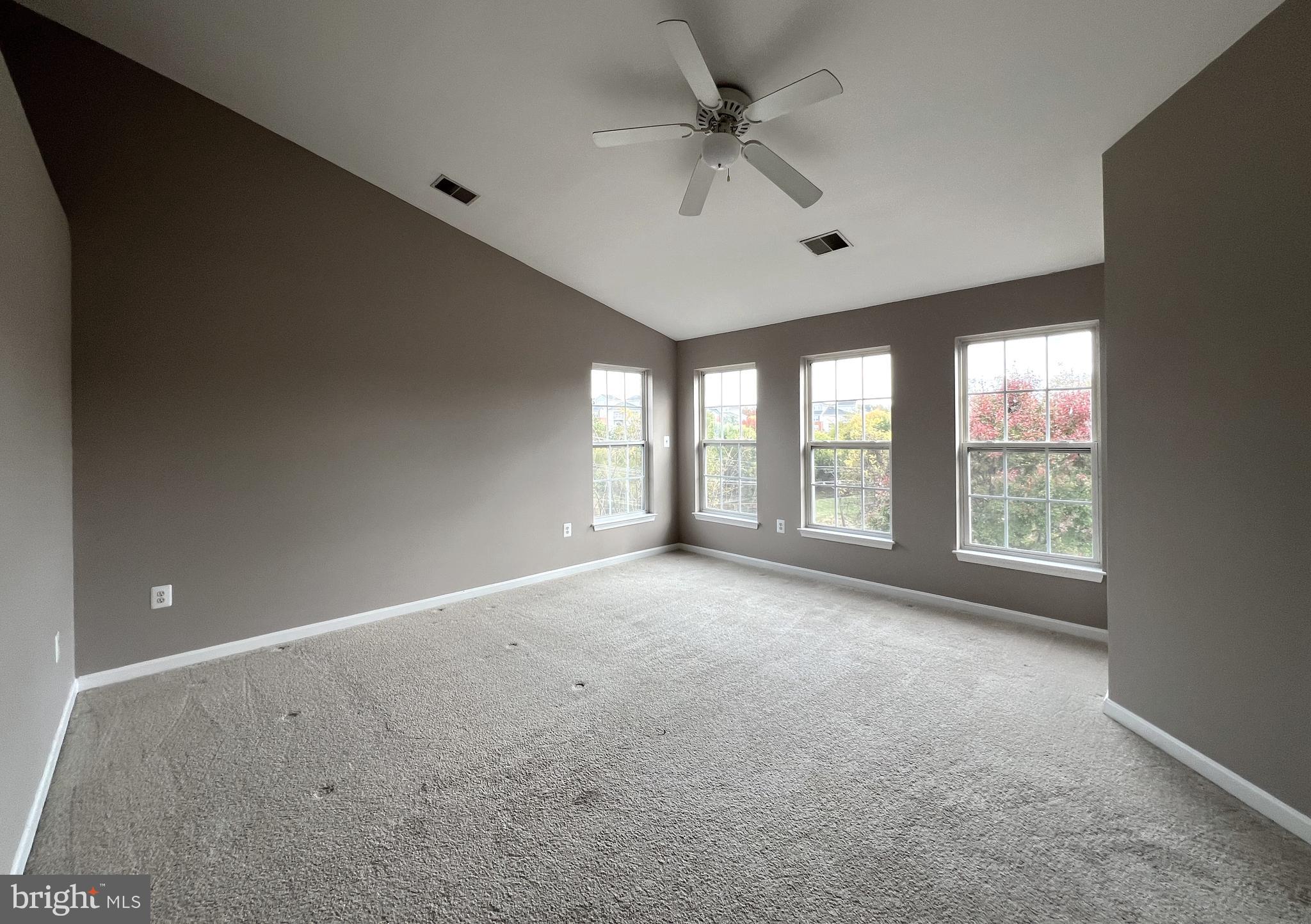 SQUIRREL HILL - Residential Lease