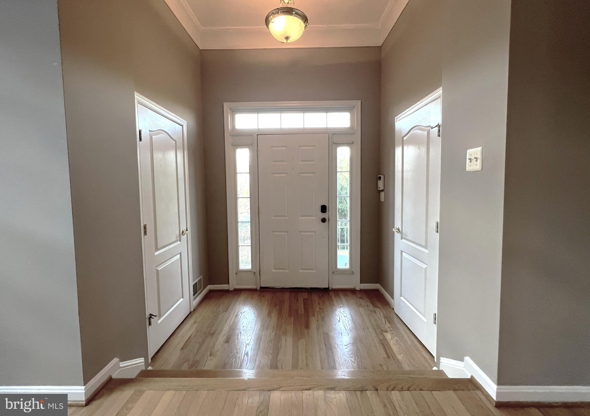 SQUIRREL HILL - Residential Lease