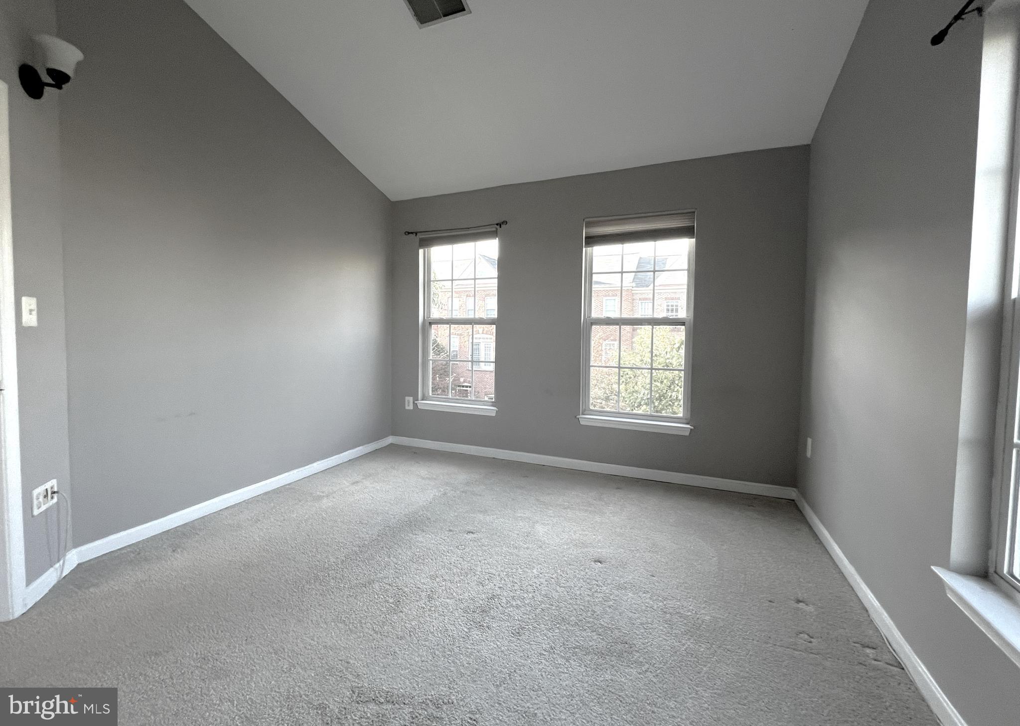 SQUIRREL HILL - Residential Lease