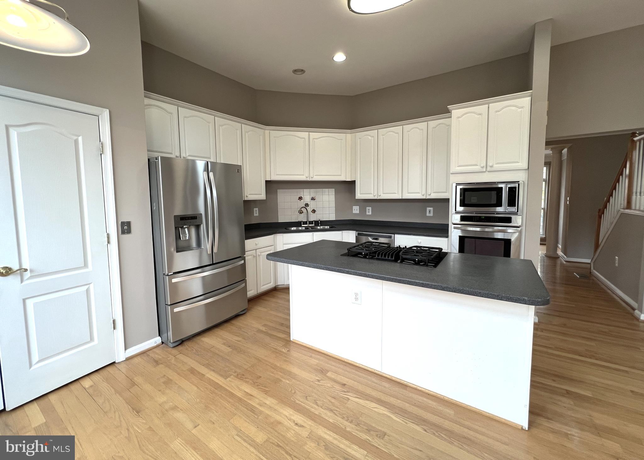 SQUIRREL HILL - Residential Lease