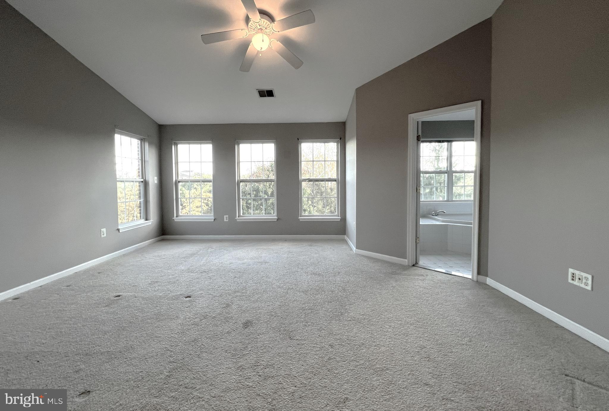 SQUIRREL HILL - Residential Lease