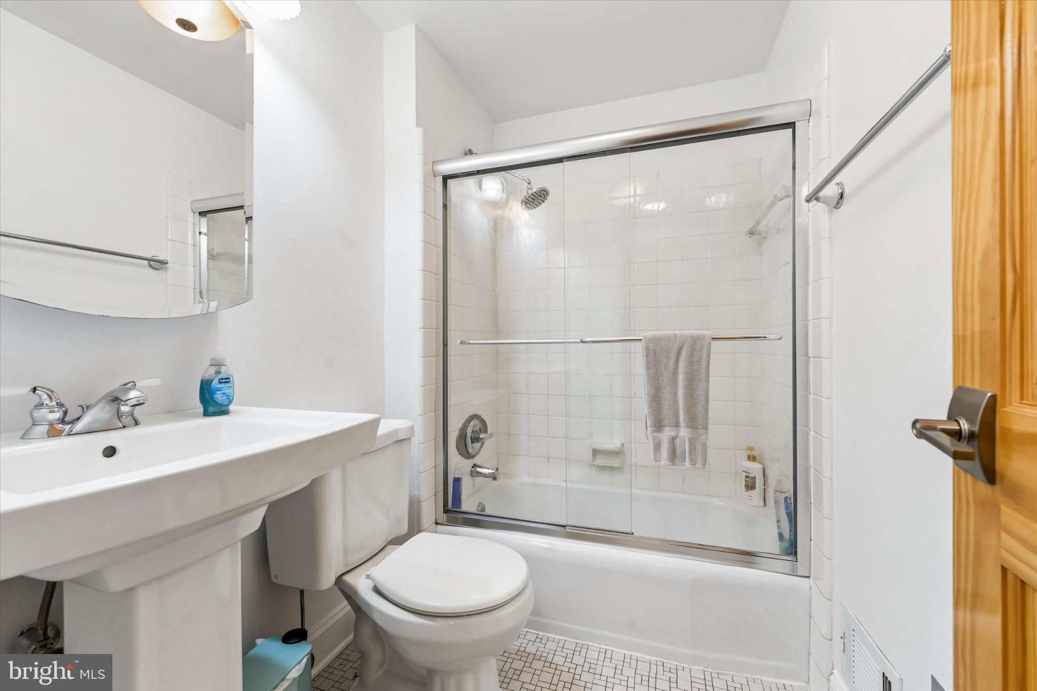 WASHINGTON SQ WEST - Residential