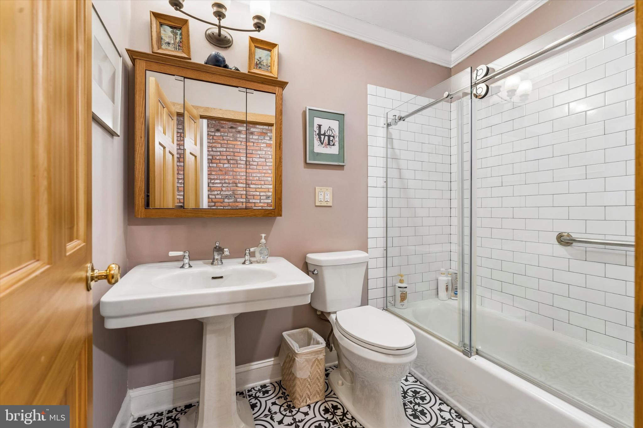 WASHINGTON SQ WEST - Residential