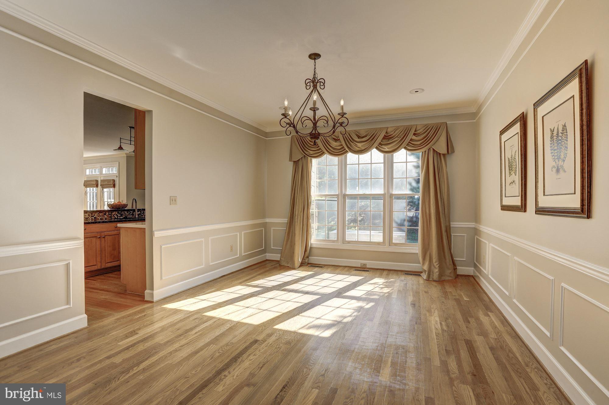 RIVER FALLS - Residential Lease