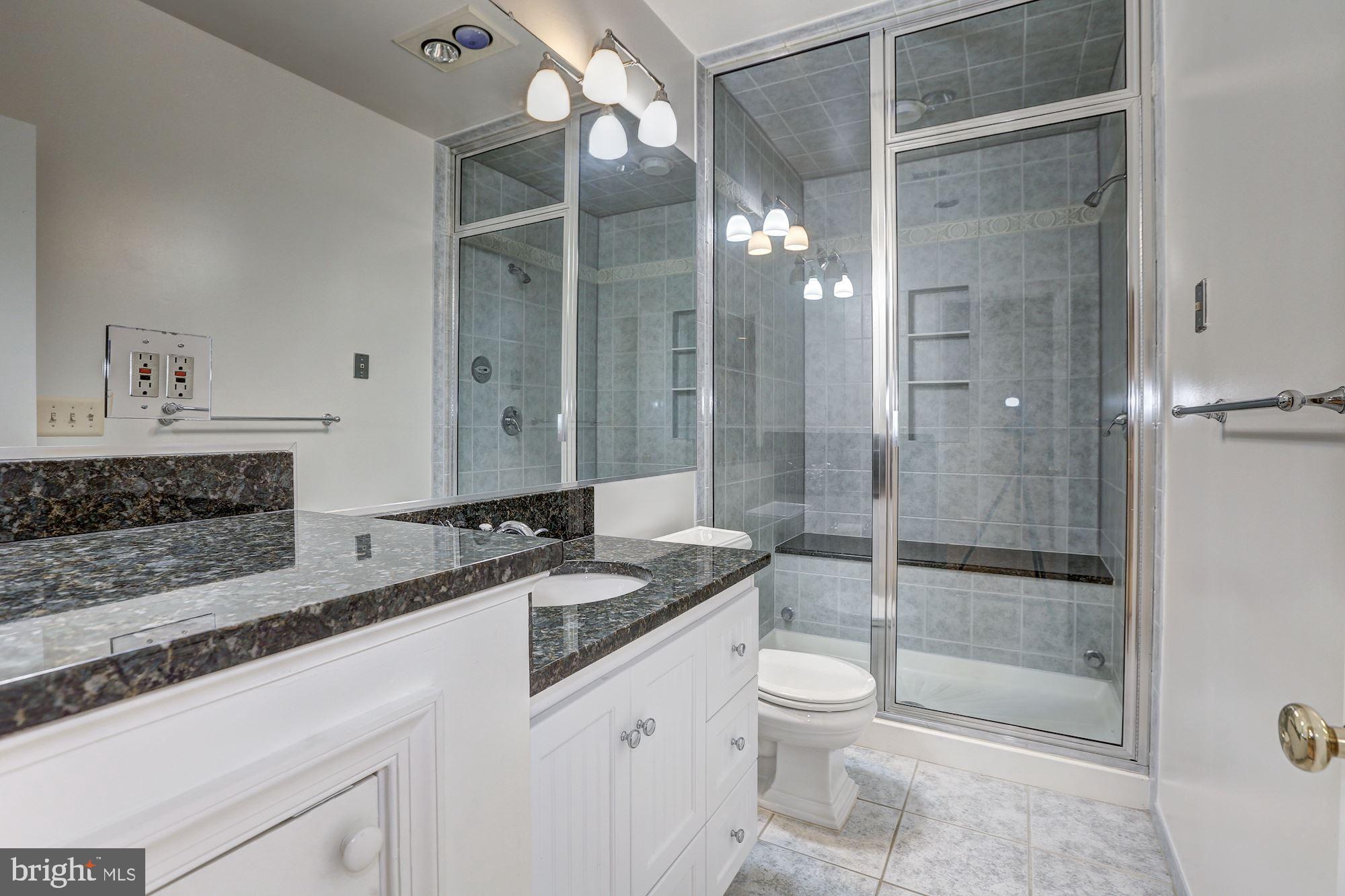 RIVER FALLS - Residential Lease