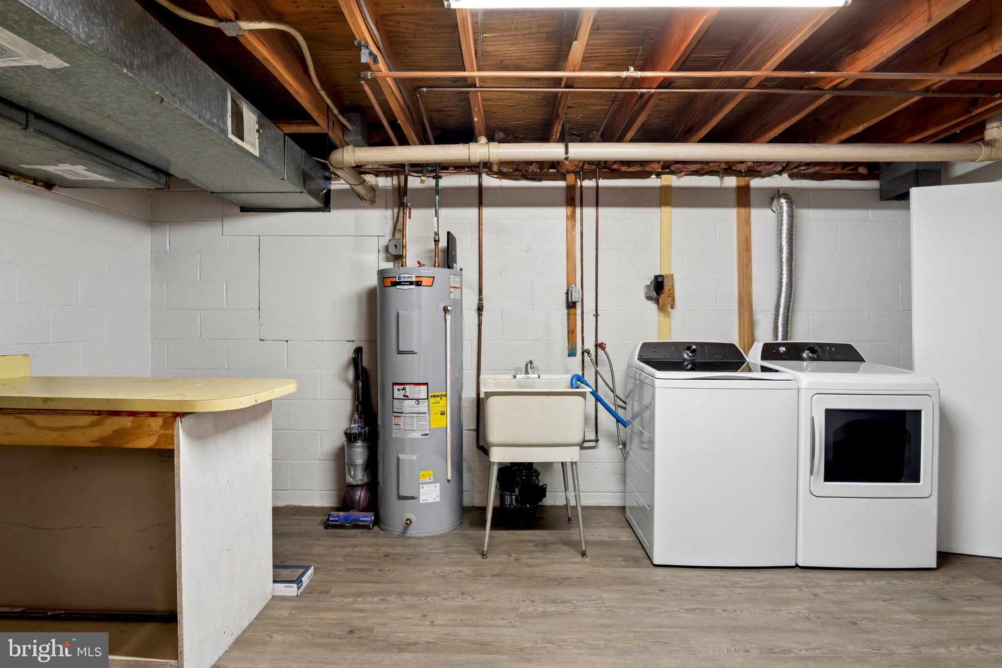 ELLENWOOD - Residential