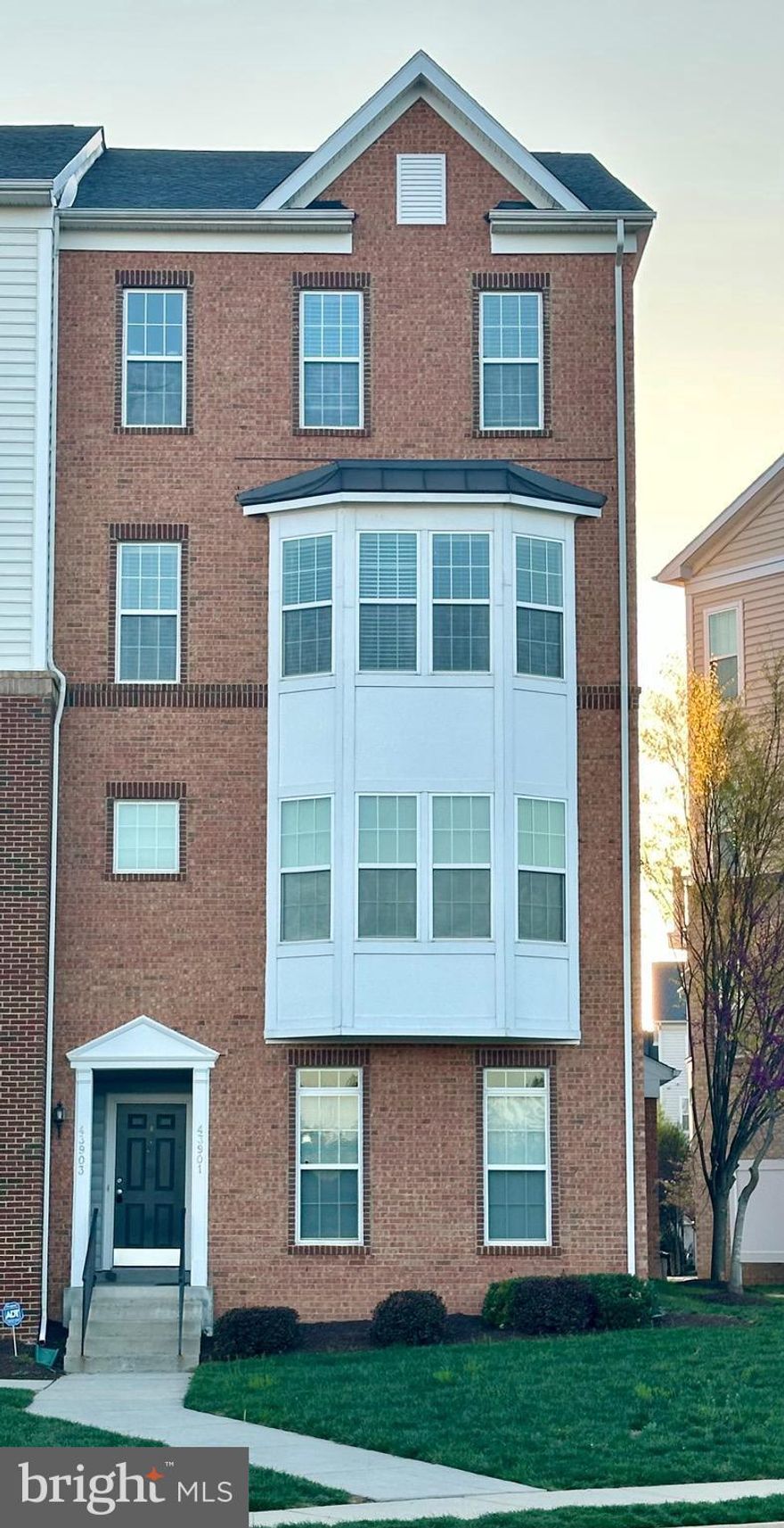 PRICE IMPROVEMENT: End-unit townhome style condo built by K. Hovnanian located in Residences at Dulles Parkway. This freshly painted spacious 3 bedroom 2.5 bathroom Dylan model has tons of space and natural lighting.  The main level features formal family and dining room, kitchen, eat-in area with small deck with sliding doors and a family room. The kitchen includes hardwood flooring, granite kitchen island, stainless steel appliances and walk-in pantry.  The lower level has a one-car garage rear entry with small driveway. 
NOTE: The location is excellent right off the Toll road and Loudoun County Parkway and to top it off it is right just under 3 miles to the Loudoun Metro Station stop for commuting into D.C. 
Make an appointment today !!