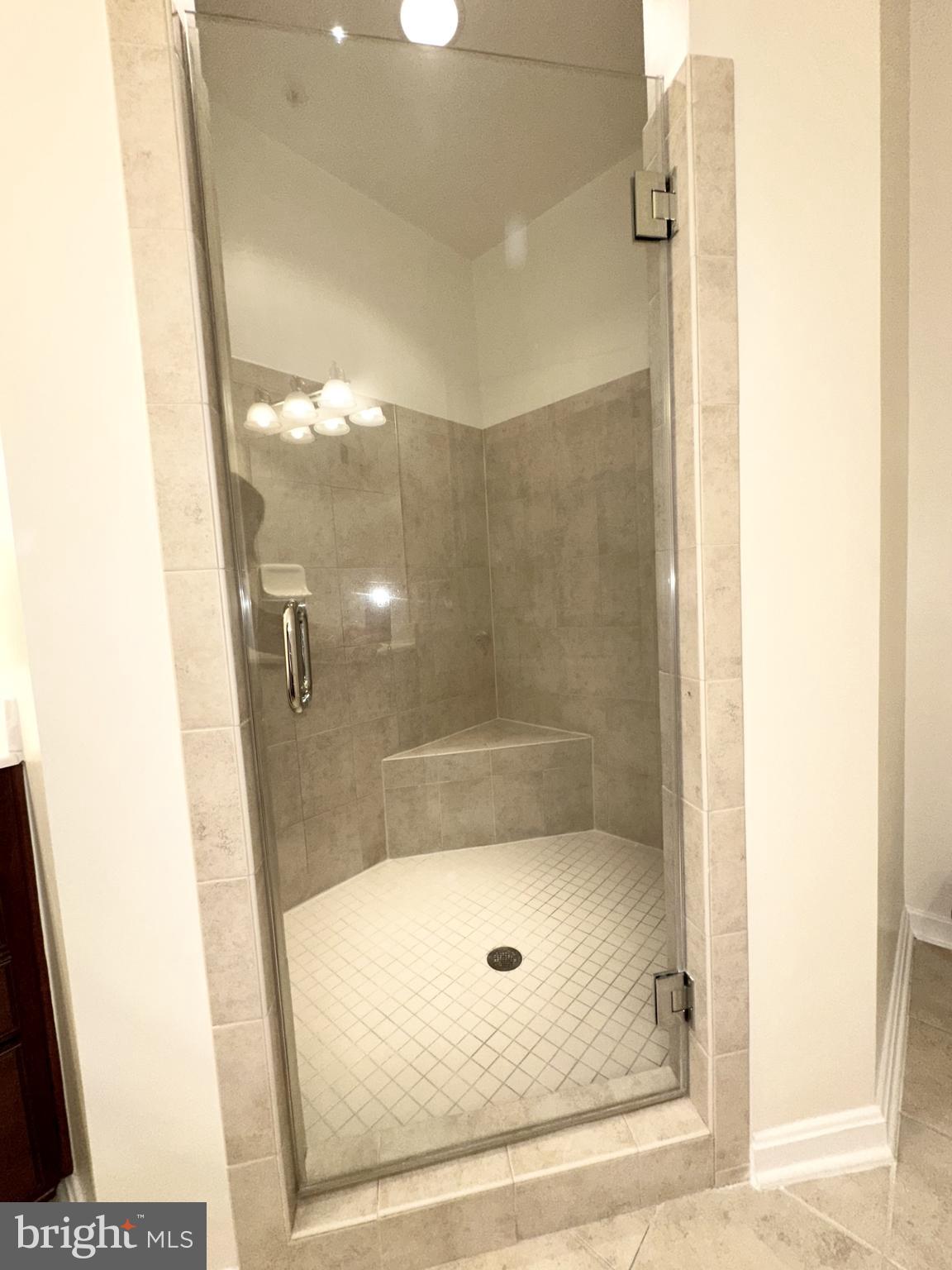 RESIDENCES AT DULLES PRK - Residential