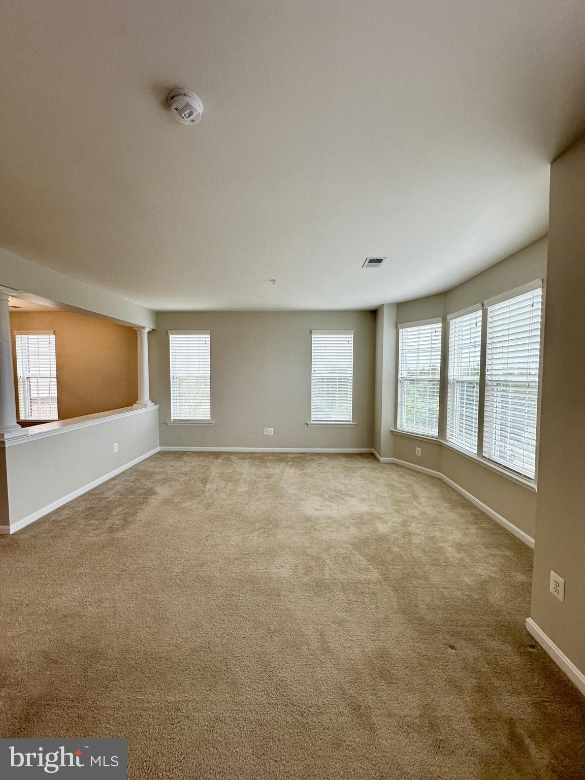 RESIDENCES AT DULLES PRK - Residential