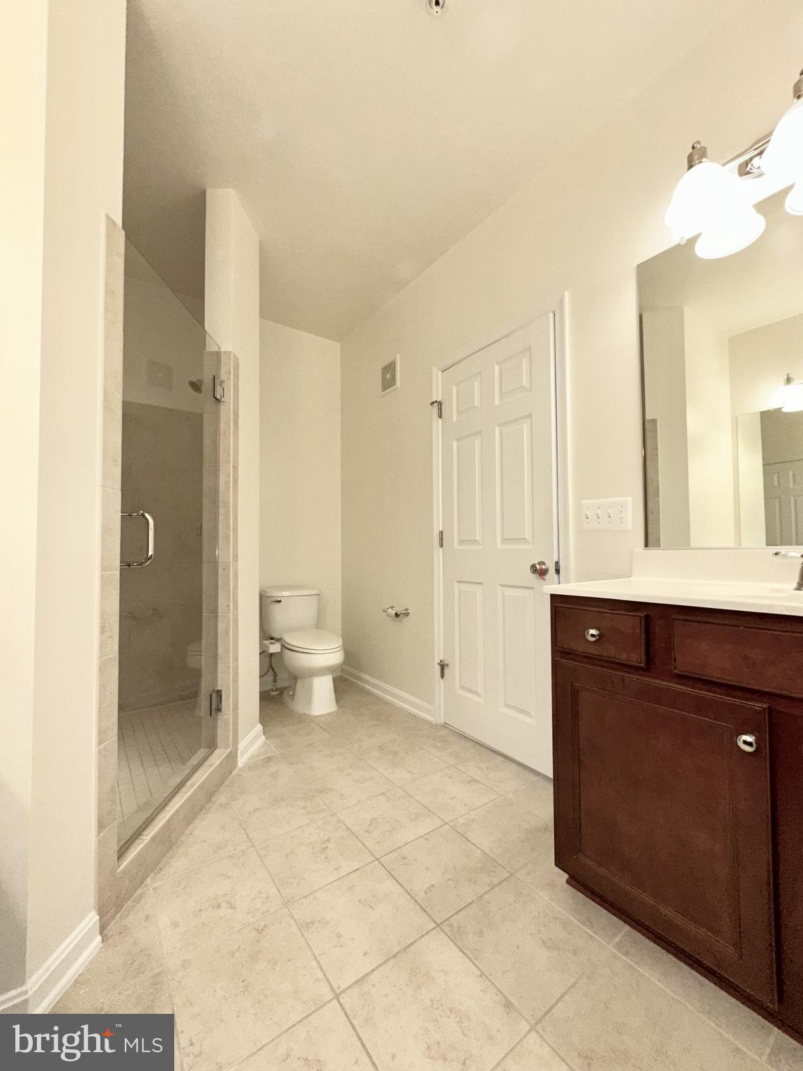 RESIDENCES AT DULLES PRK - Residential