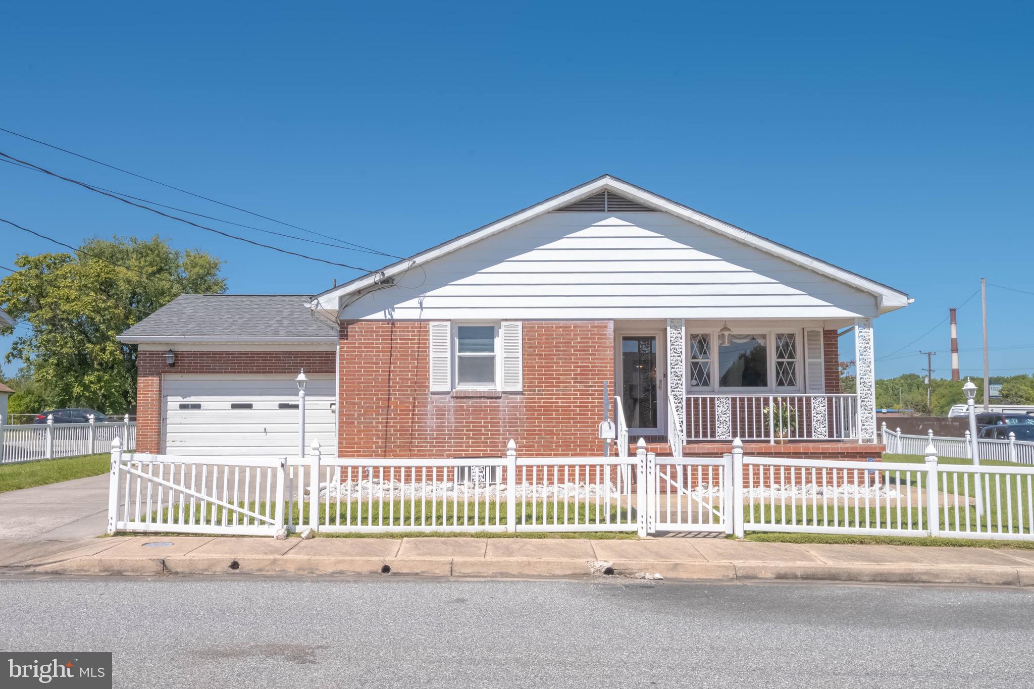 12 ROBINSON AVENUE