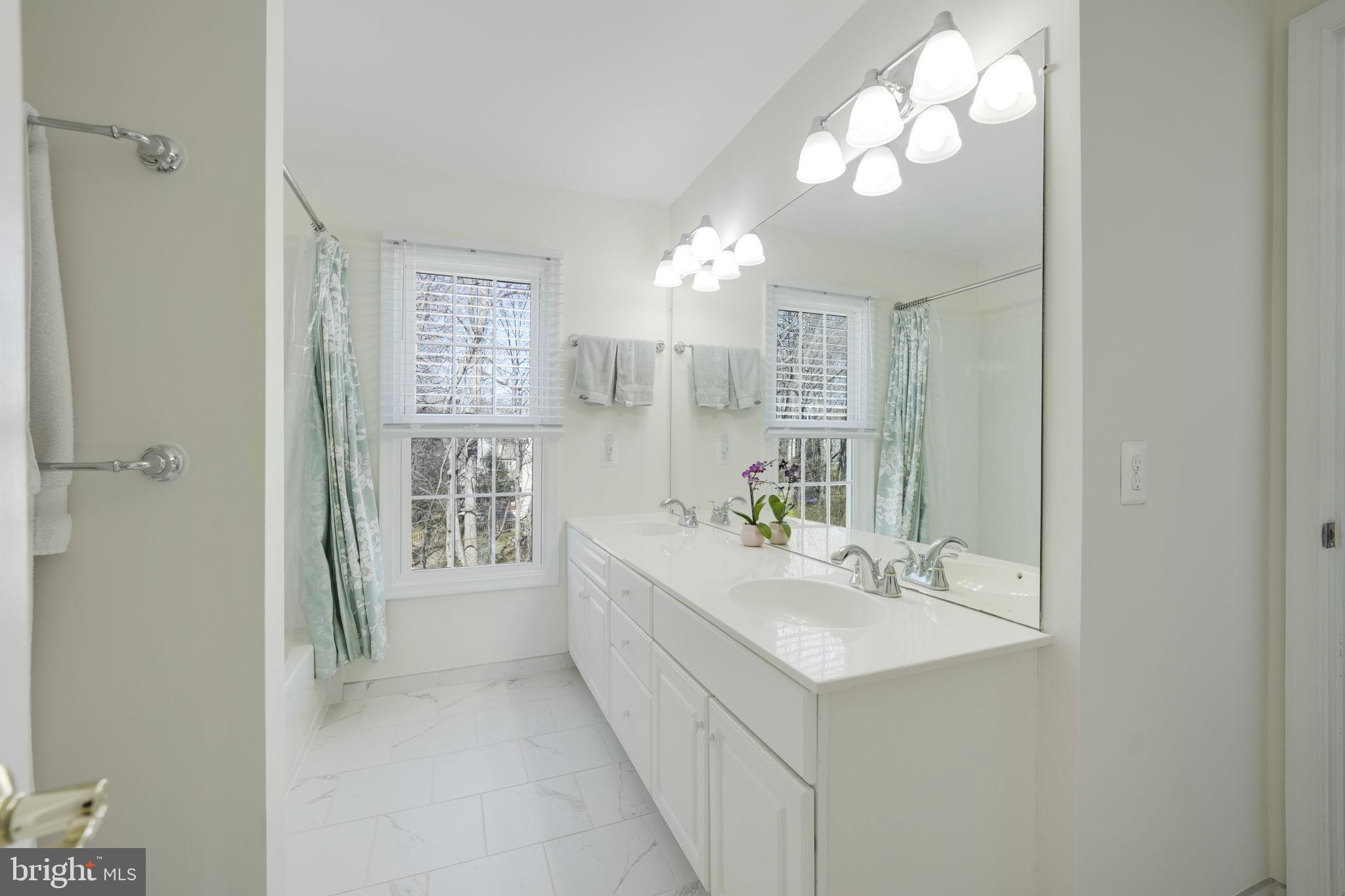 CROSSPOINTE - Residential