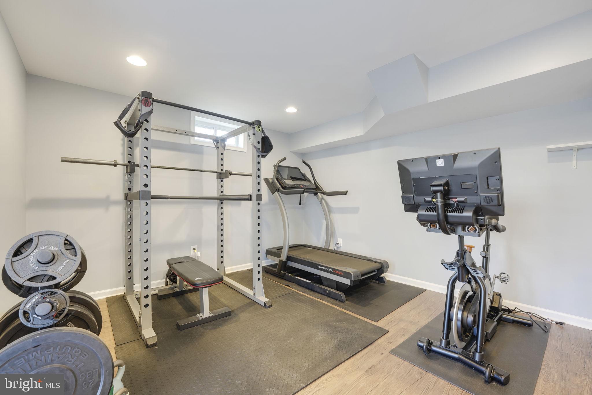 CROSSPOINTE - Residential