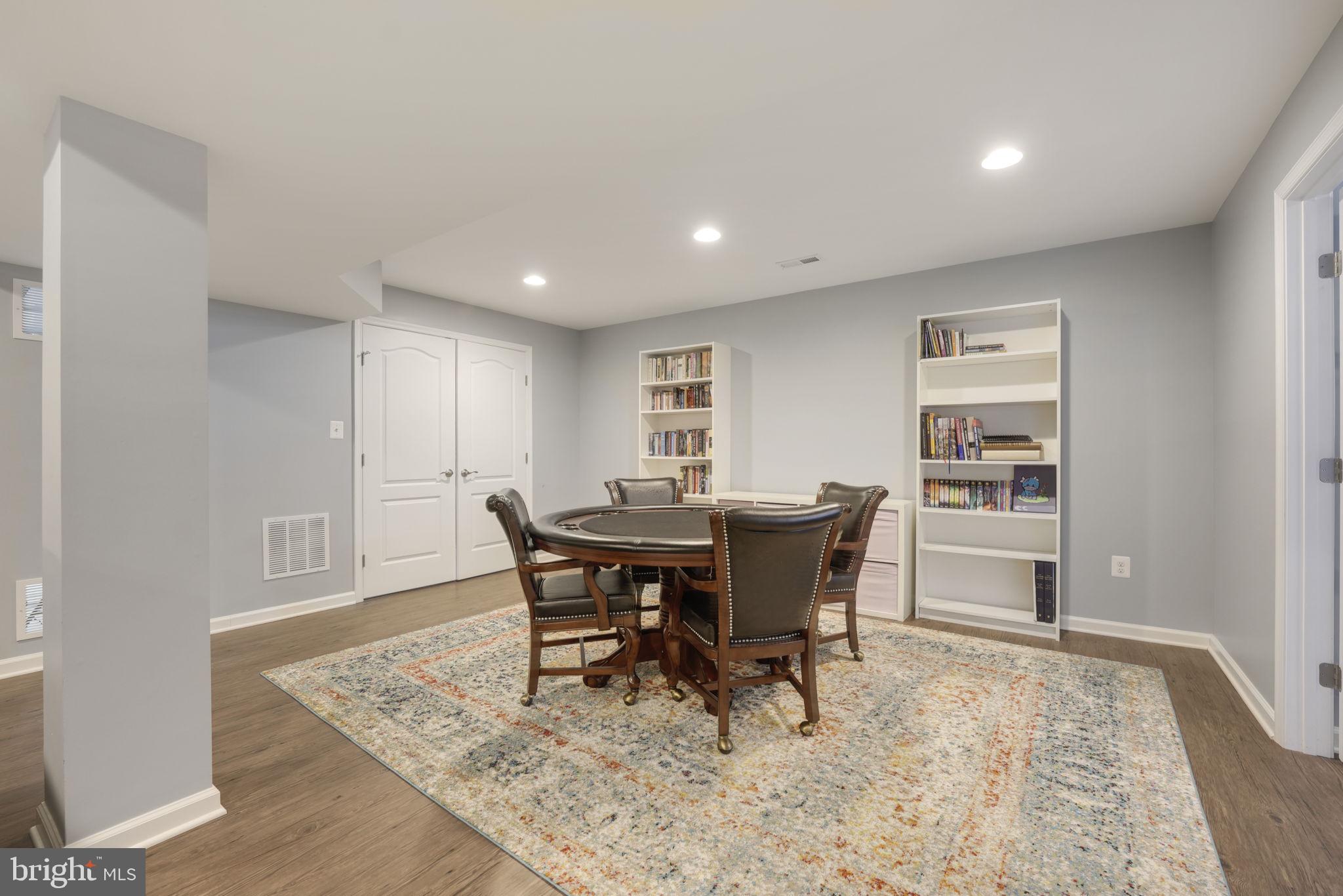 CROSSPOINTE - Residential