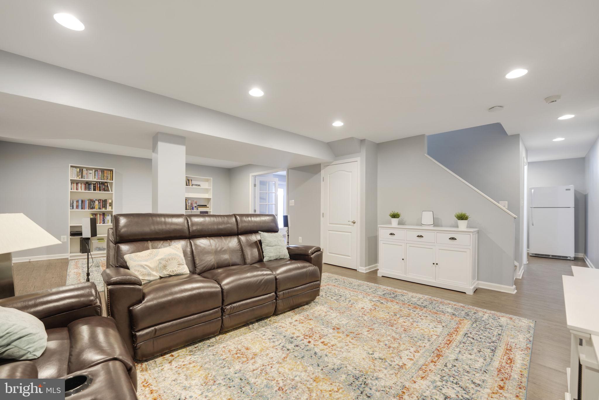 CROSSPOINTE - Residential