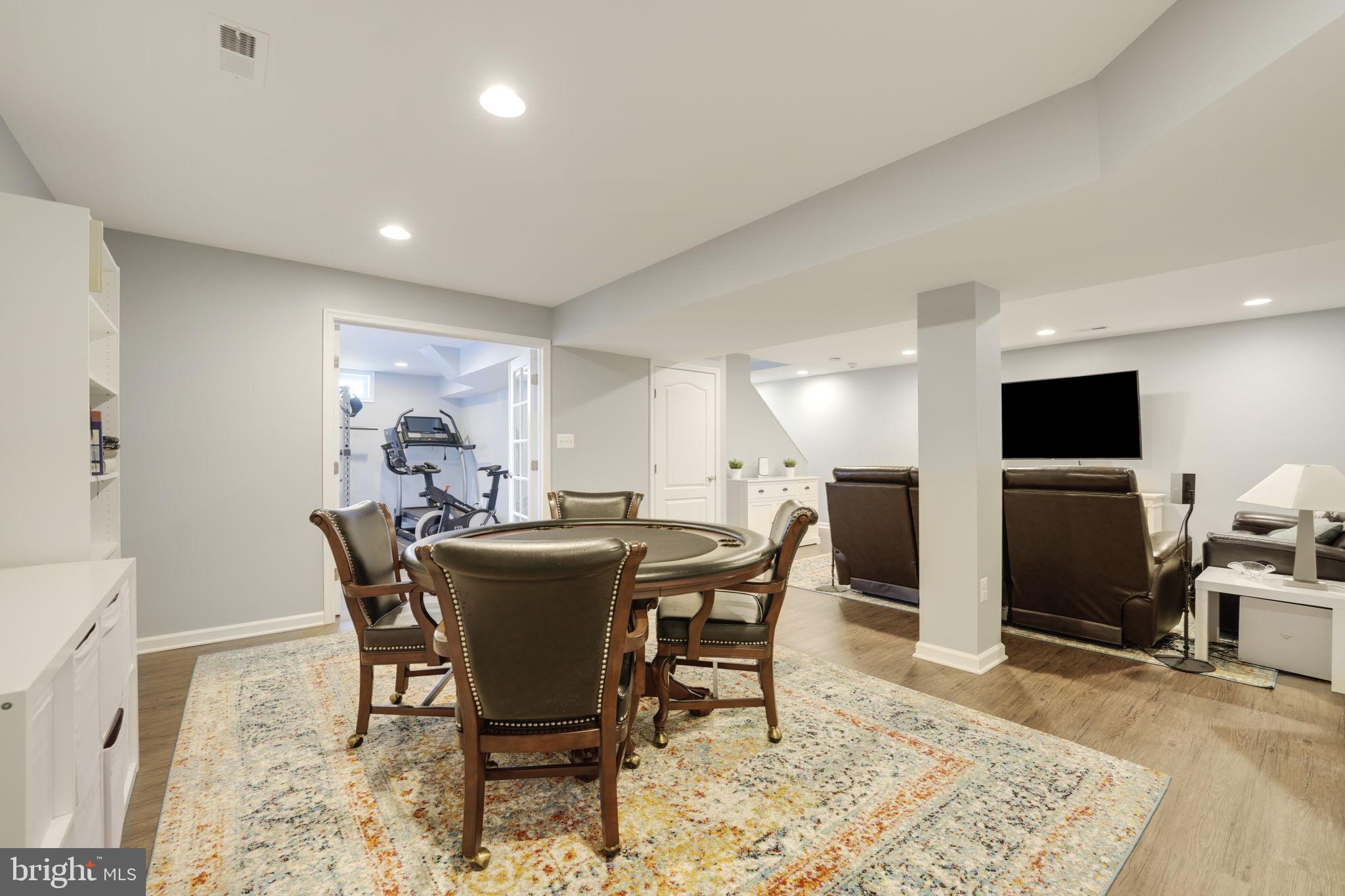 CROSSPOINTE - Residential