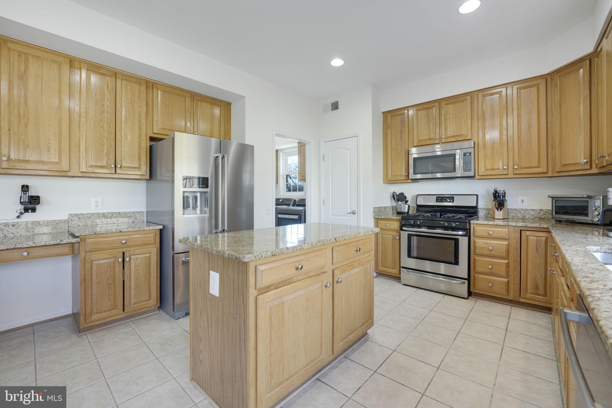 CROSSPOINTE - Residential