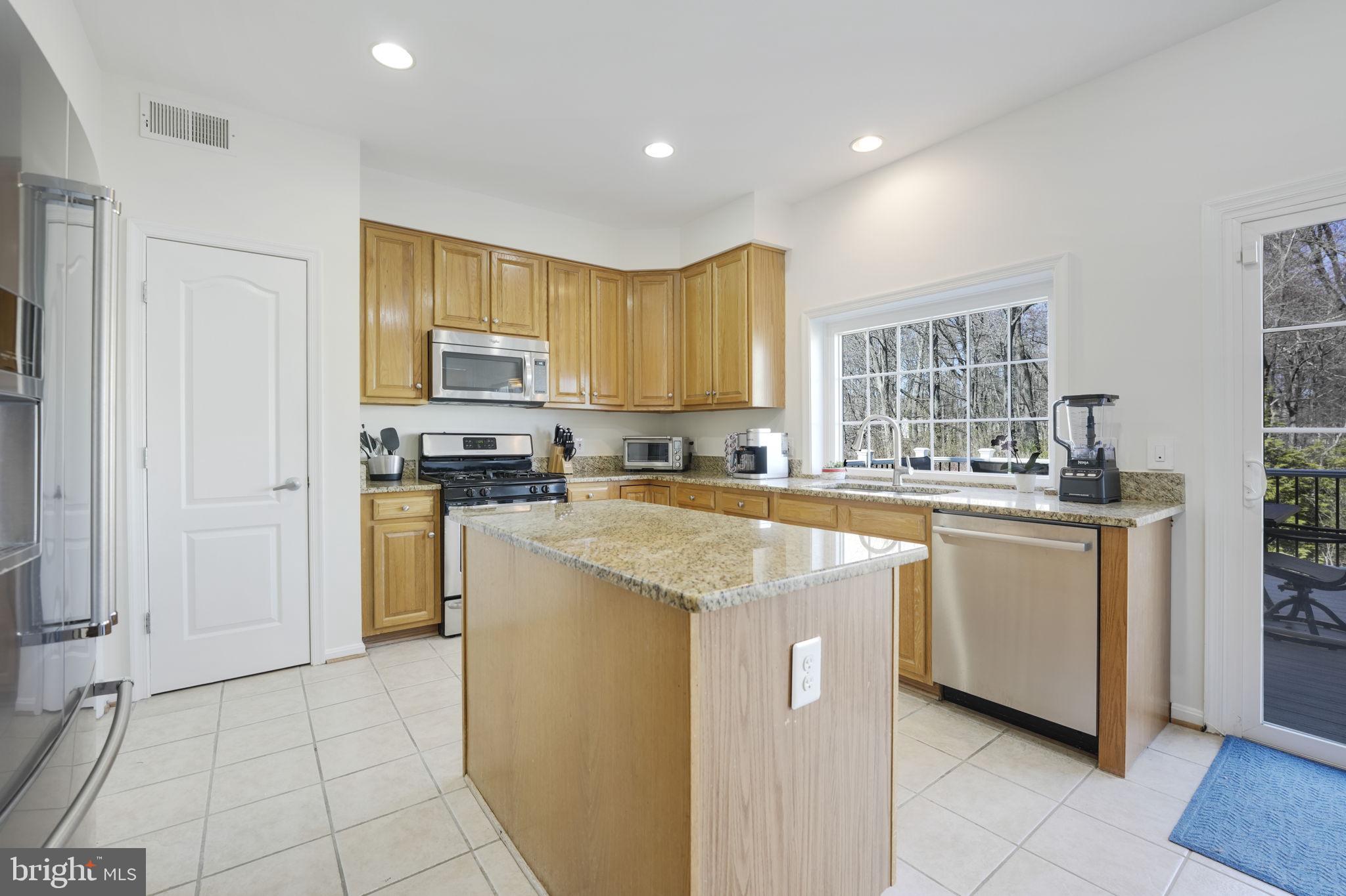 CROSSPOINTE - Residential