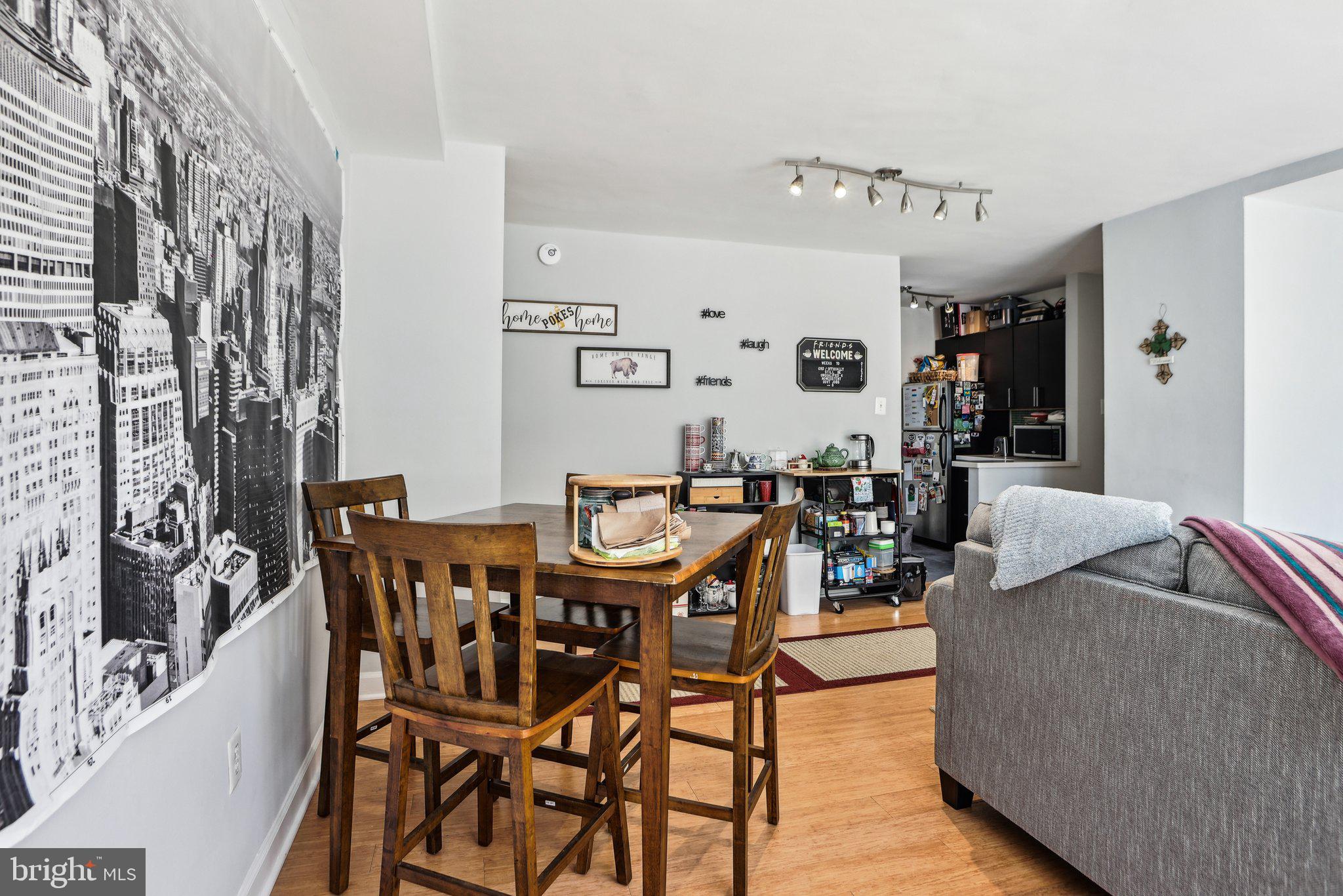 RIVER PLACE - Residential