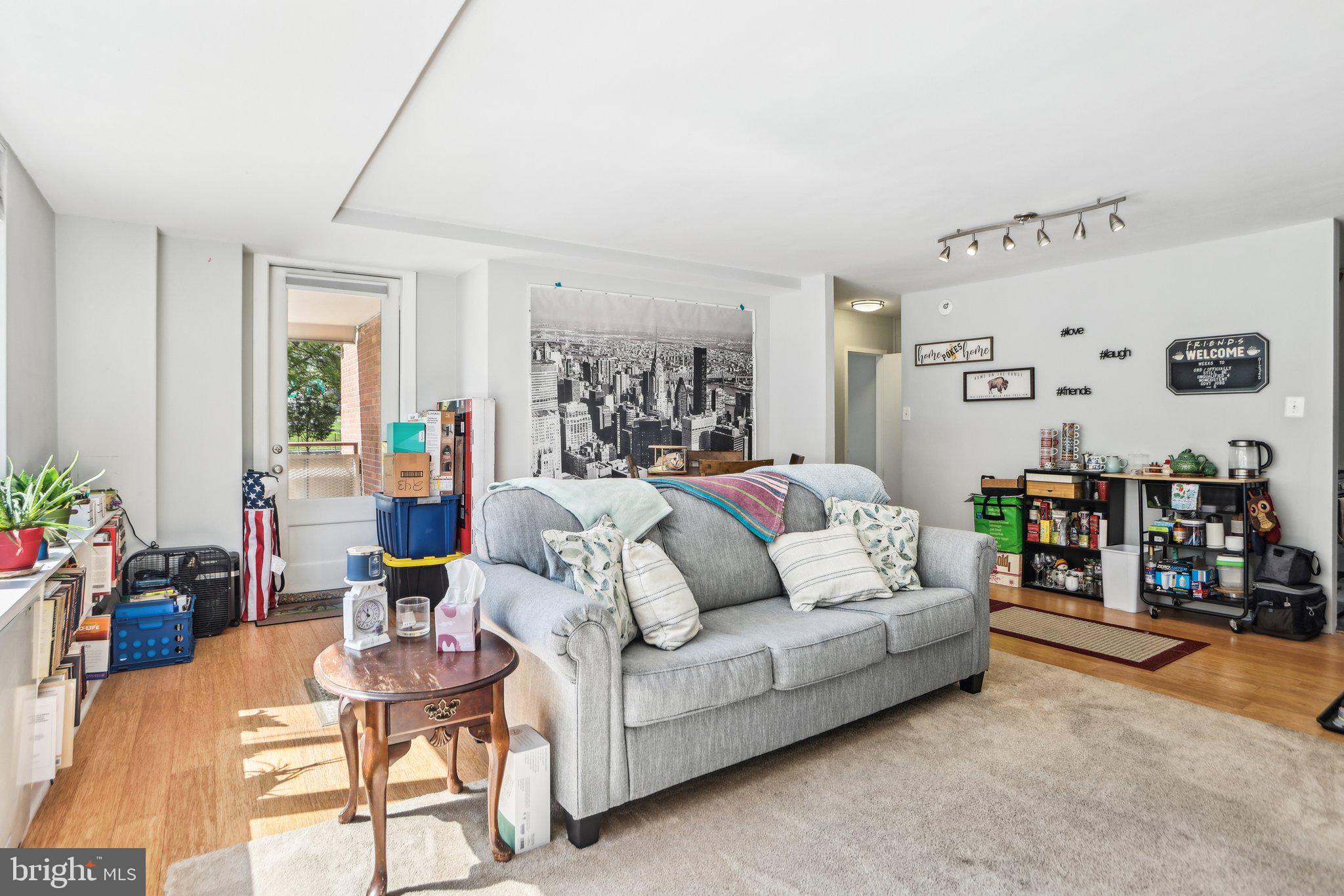 RIVER PLACE - Residential