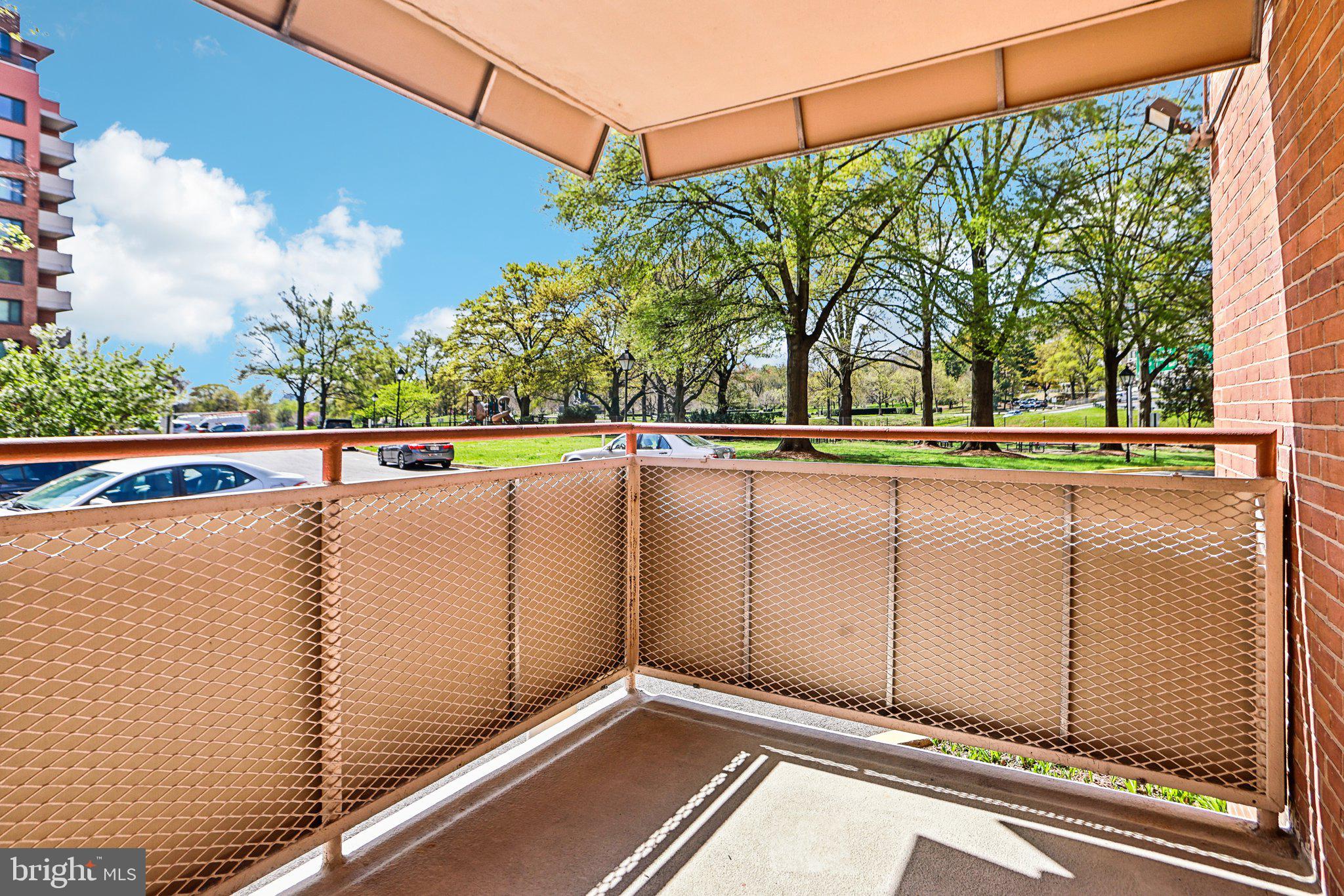 RIVER PLACE - Residential