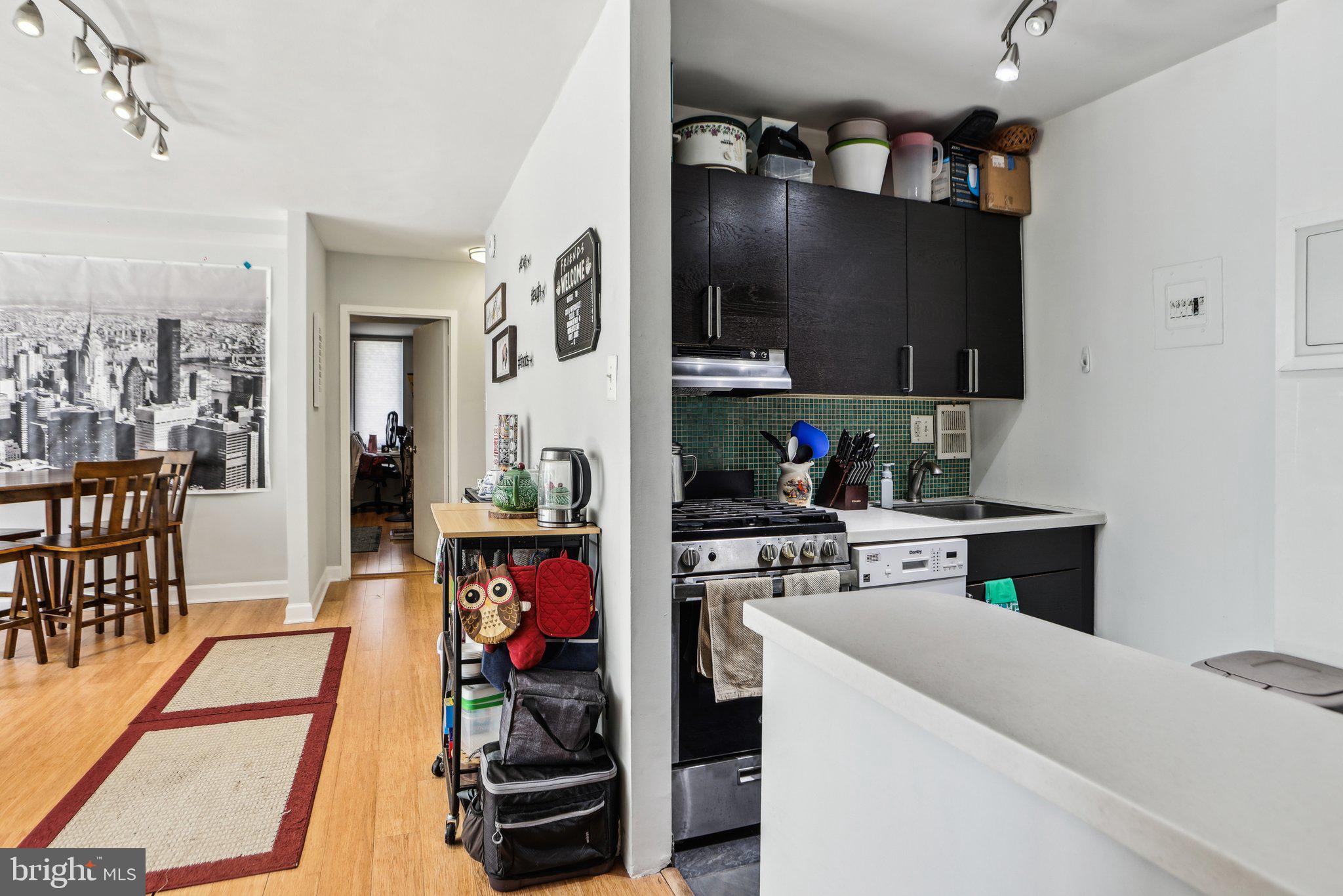 RIVER PLACE - Residential