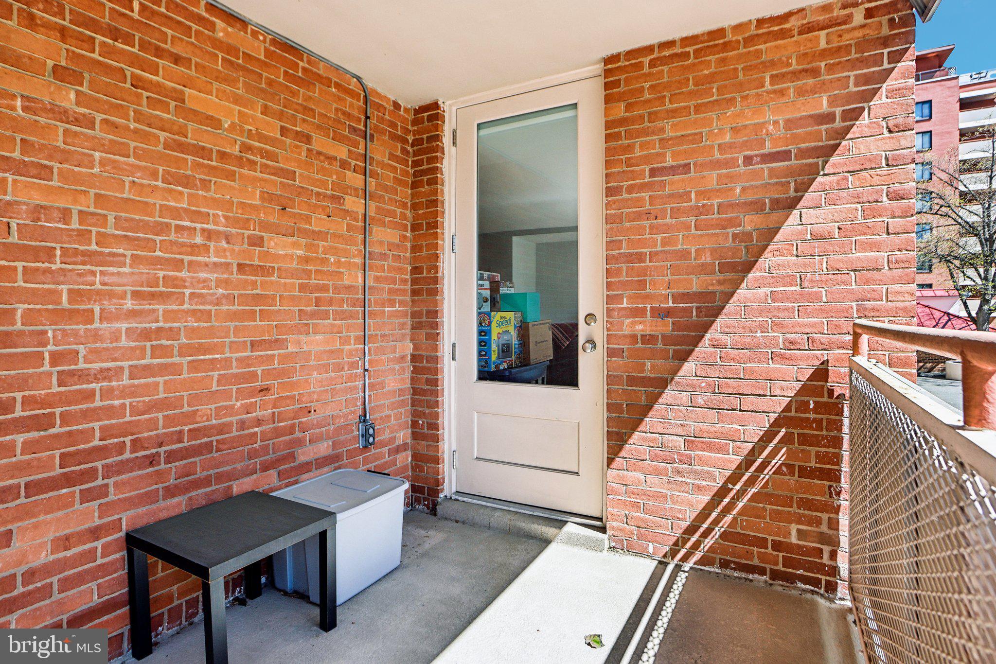 RIVER PLACE - Residential