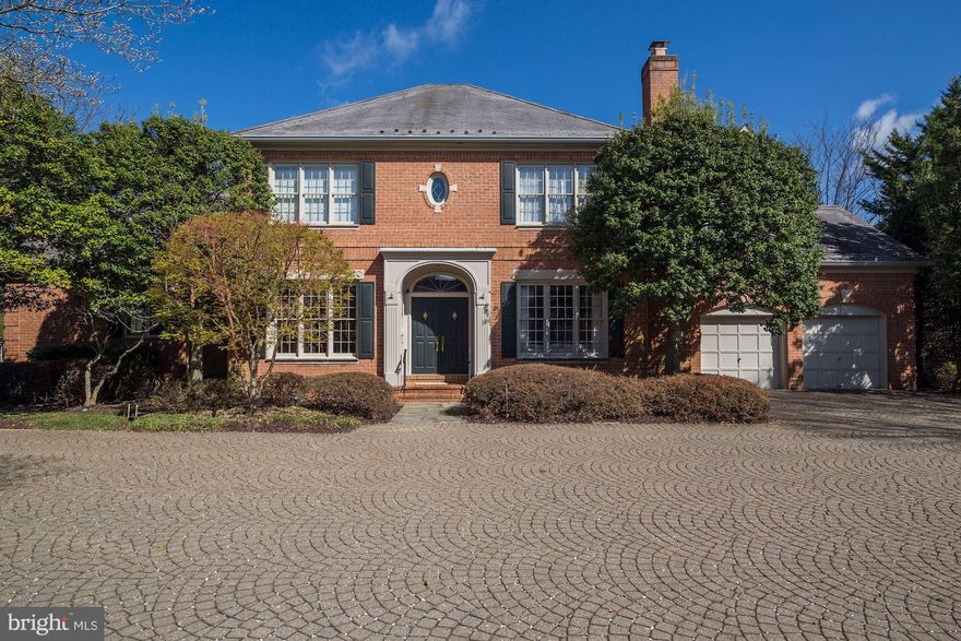 Former PARDOE BUILDERS model home w/ views of the 16th & 17th fairways at Avenel. Spacious first floor master suite with library overlook. Beautifully renovated open kitchen family room leading to decks adjacent to the golf course. Fully finished lower level w/ wet bar and wine cellar. Lovely couryard setting. Prestigious Prescott at Avenel. 4BR/5.5BA. This won't last long!!