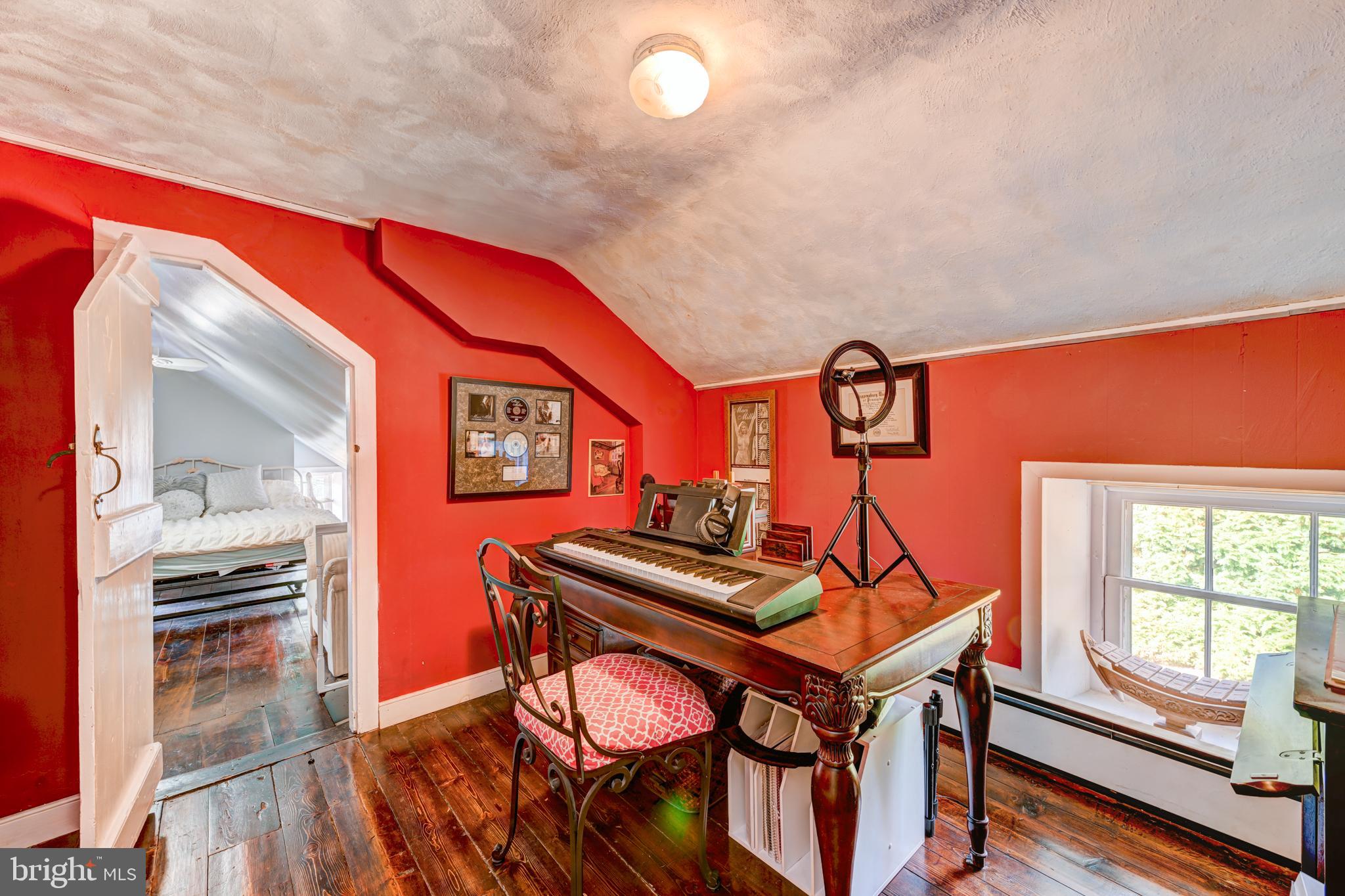 NESHAMINY WOODS - Residential