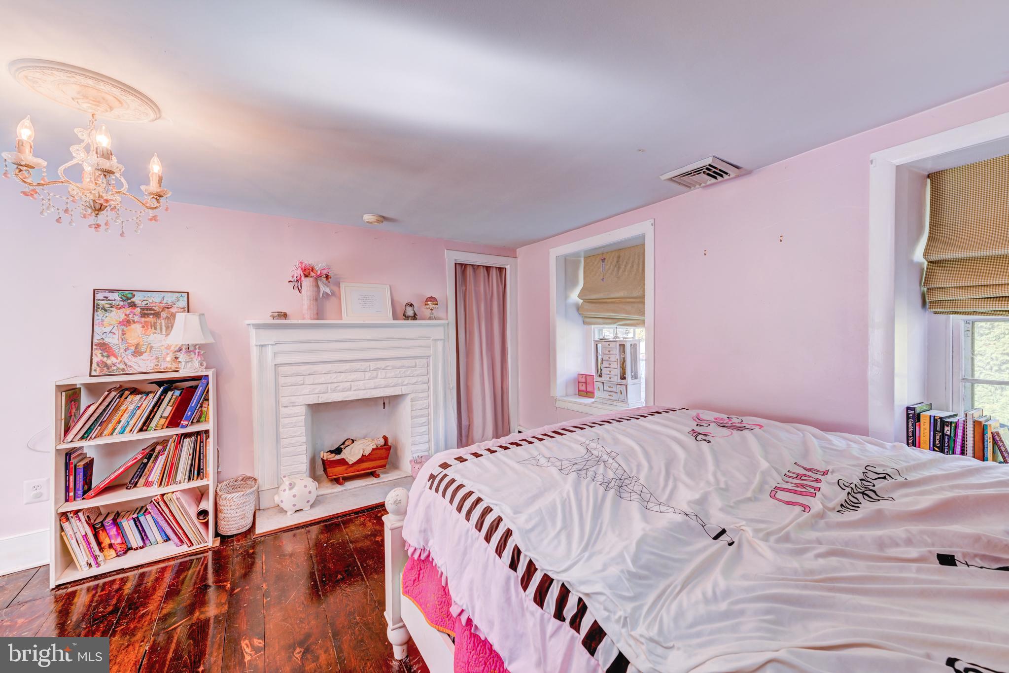 NESHAMINY WOODS - Residential