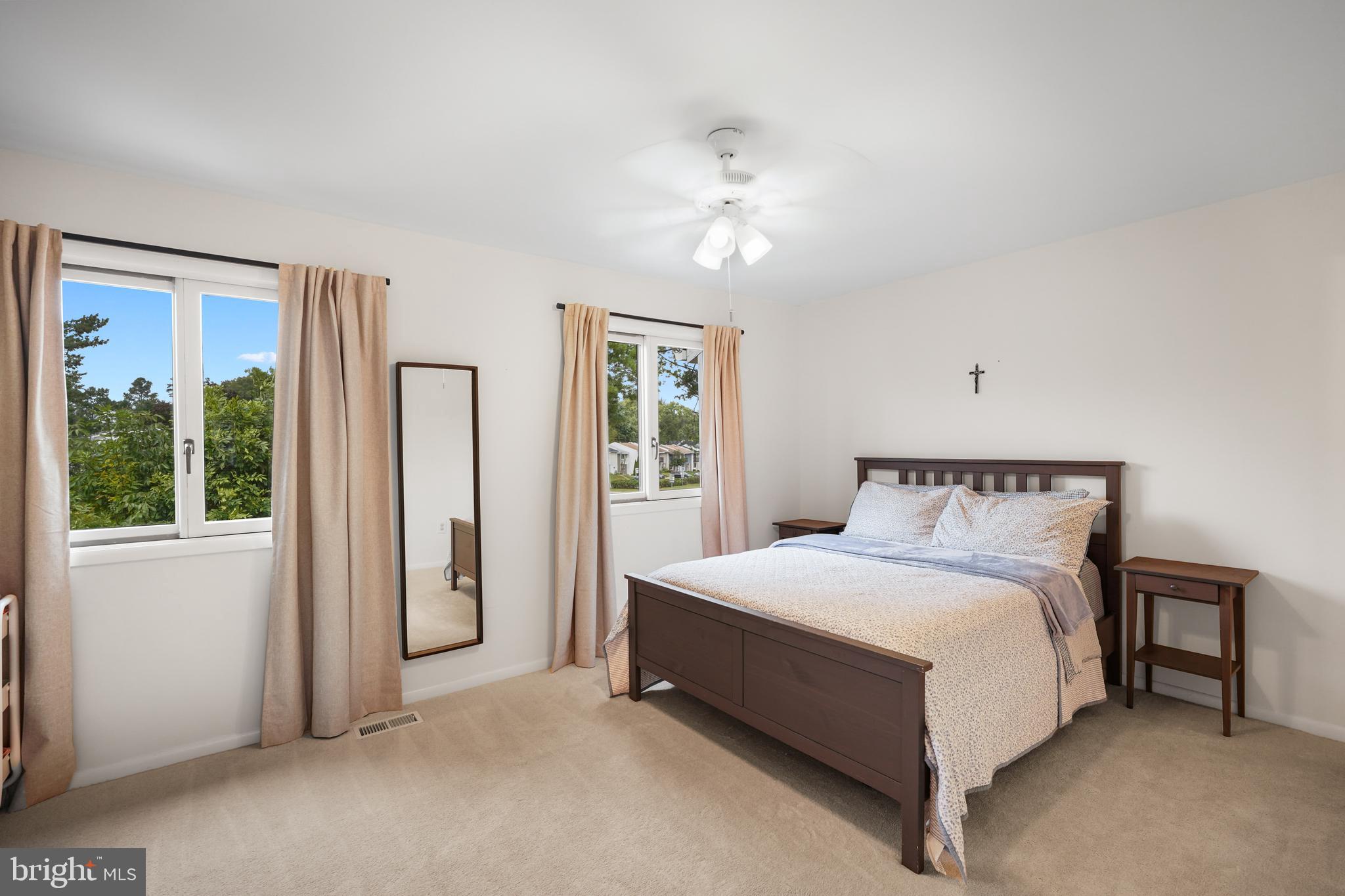 SUGARLAND SQUARE - Residential