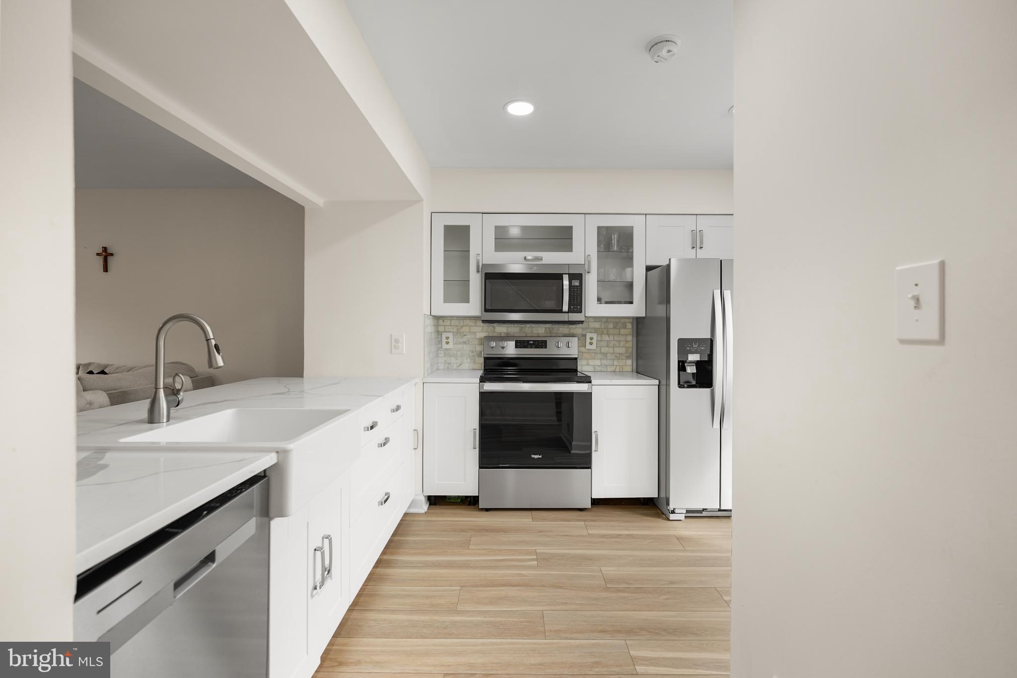 SUGARLAND SQUARE - Residential