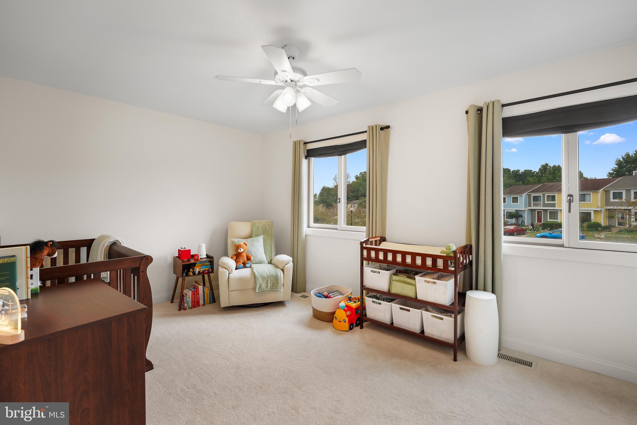 SUGARLAND SQUARE - Residential