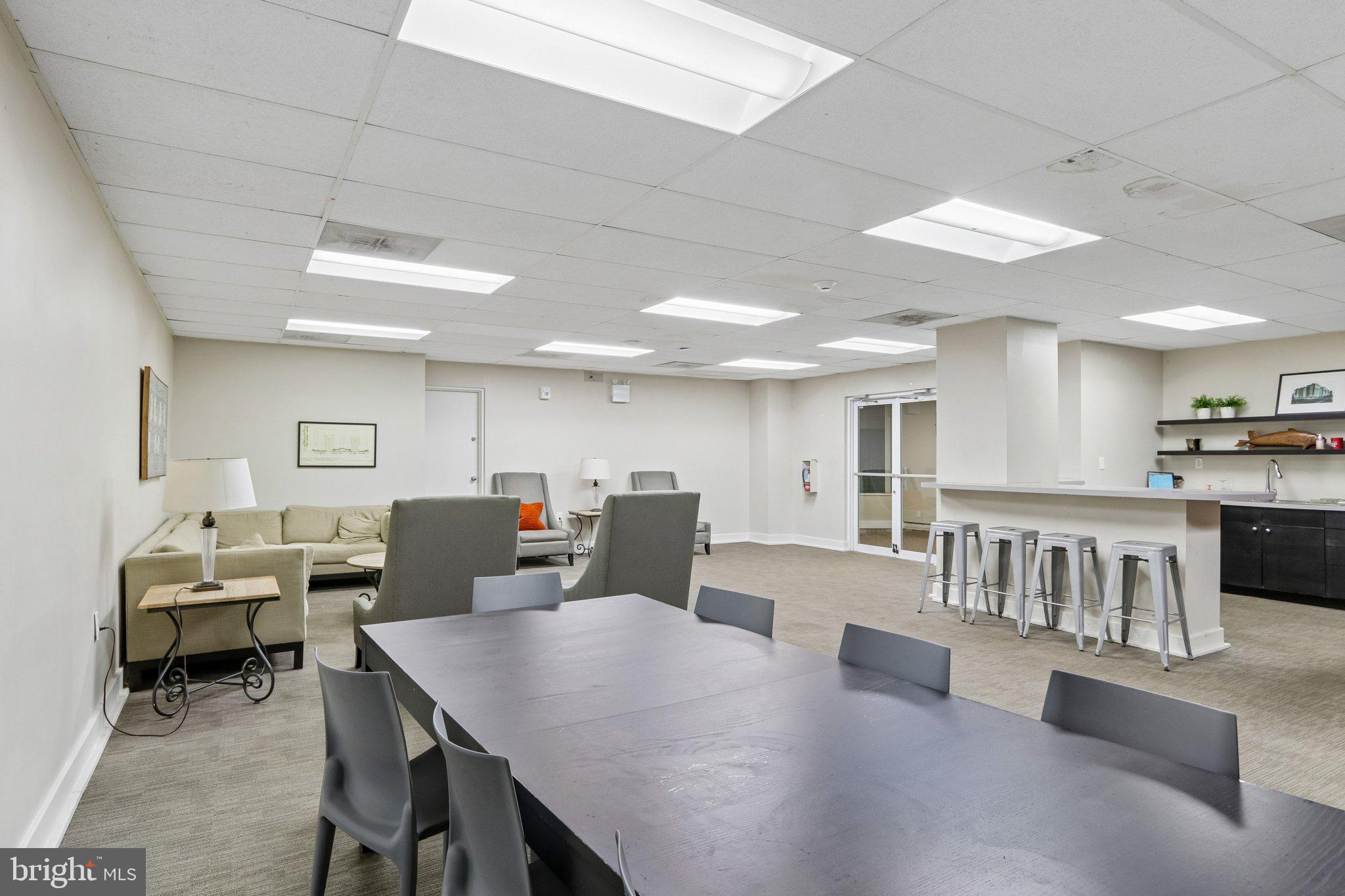 UNIVERSITY CITY - Residential