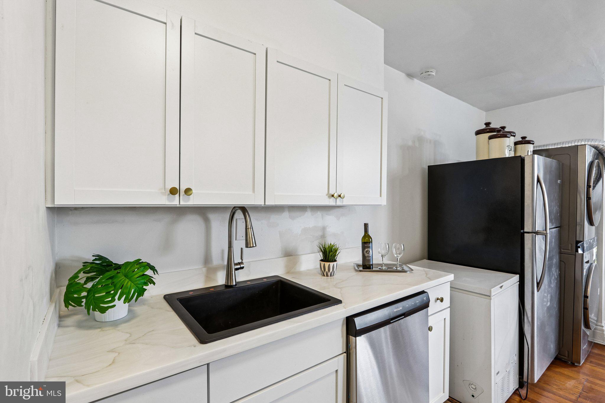 UNIVERSITY CITY - Residential