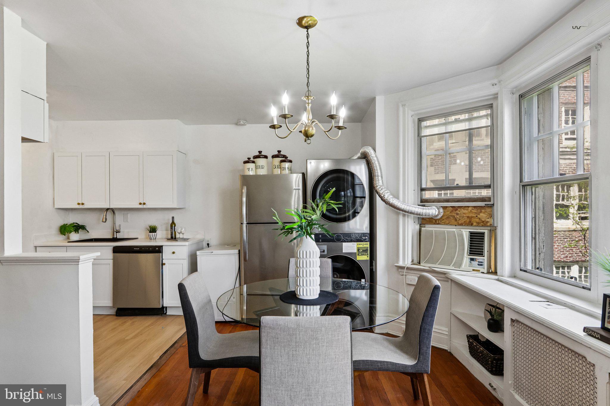 UNIVERSITY CITY - Residential