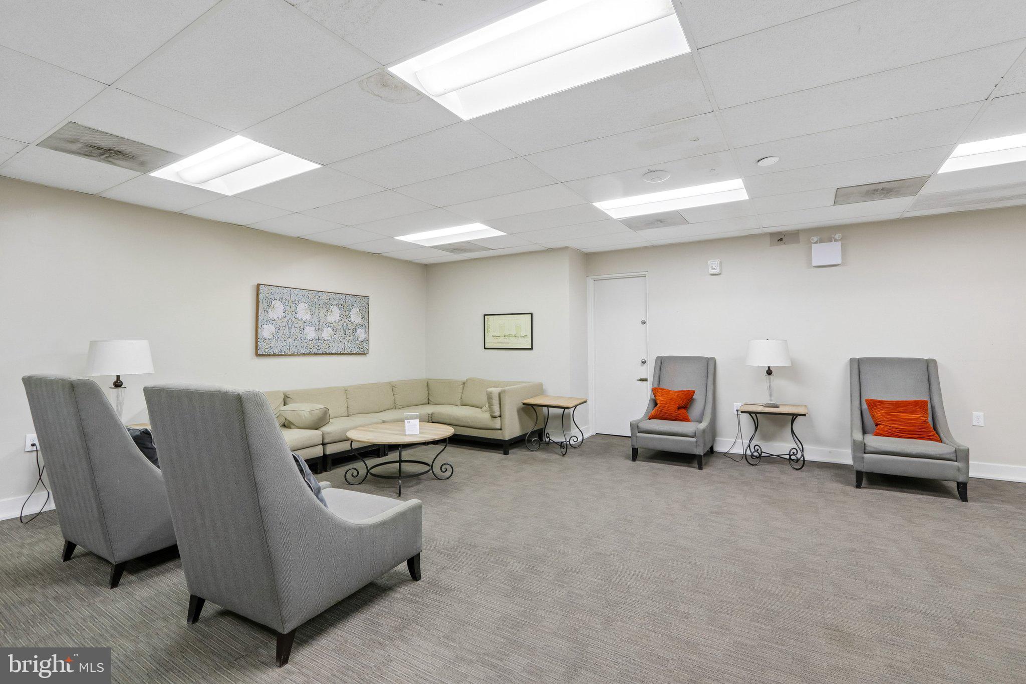 UNIVERSITY CITY - Residential