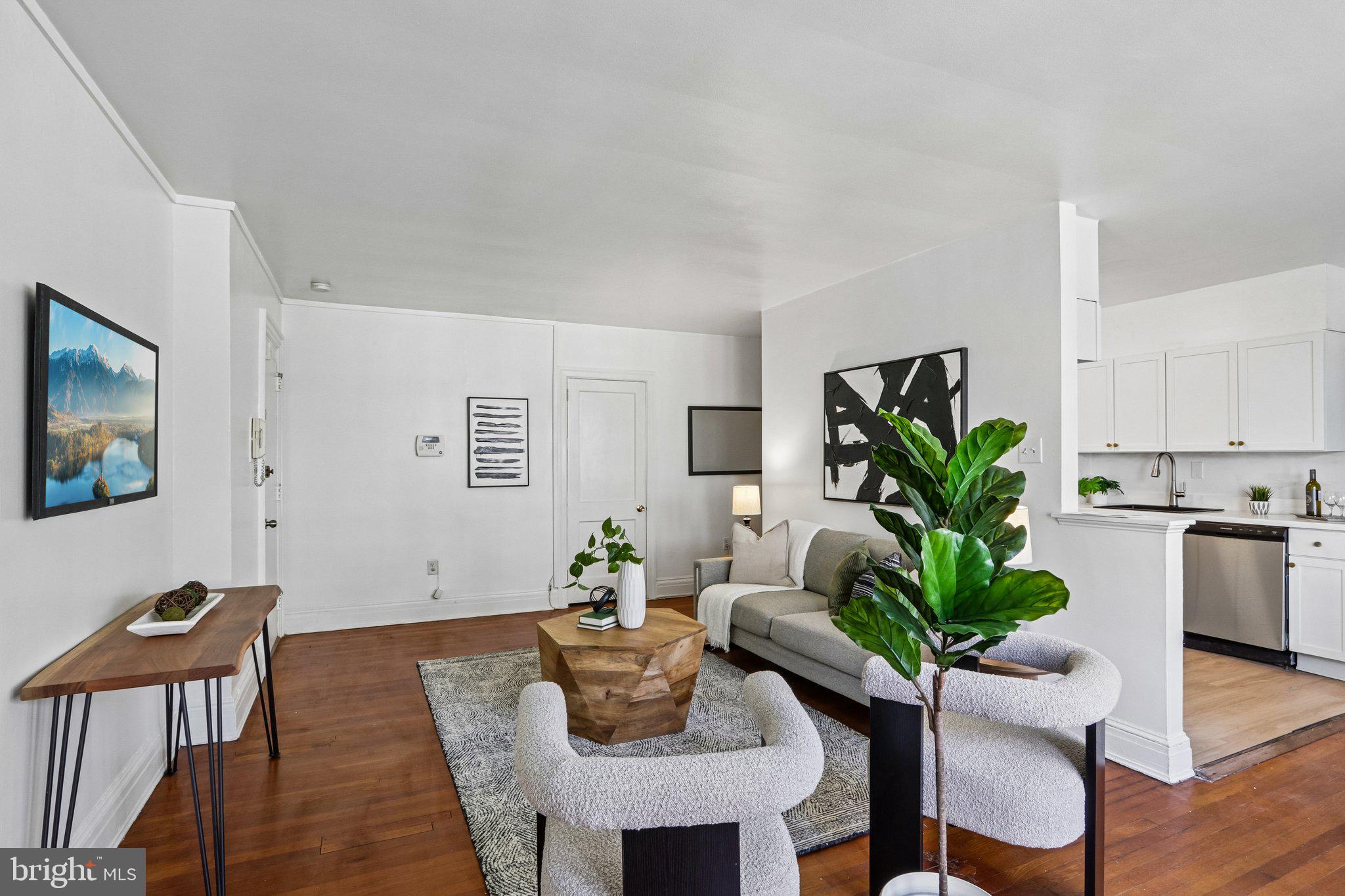 UNIVERSITY CITY - Residential