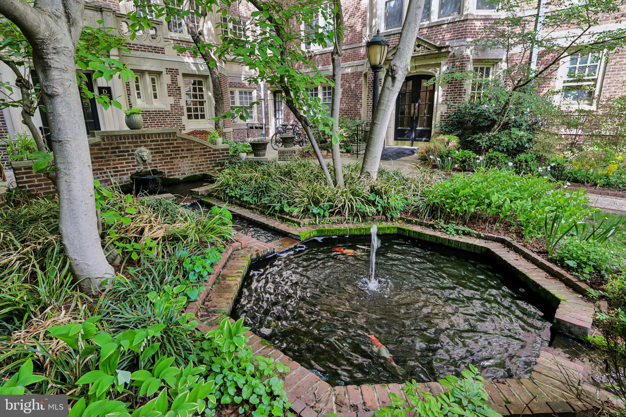 UNIVERSITY CITY - Residential