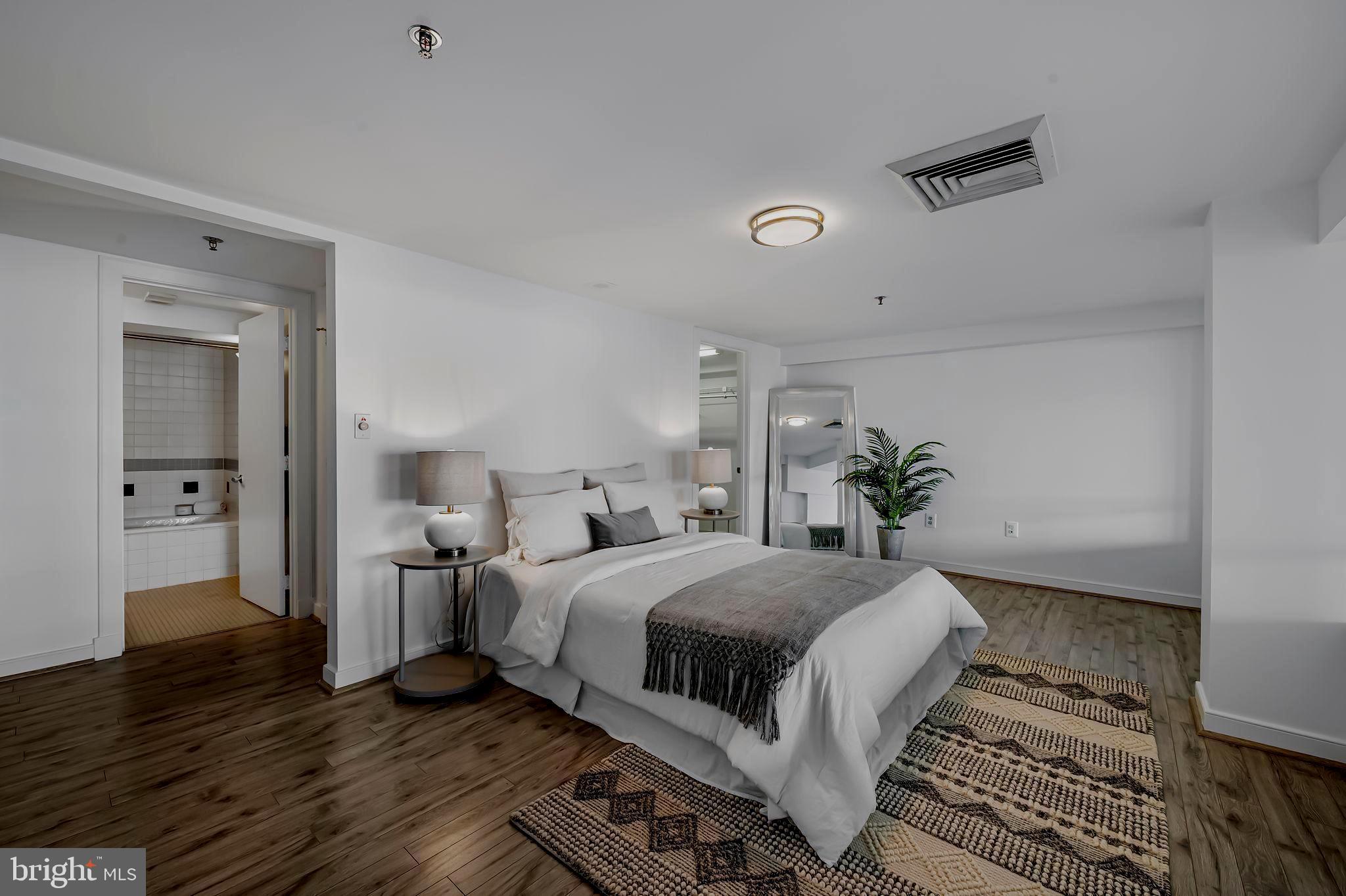 CANTON WATERFRONT - Residential